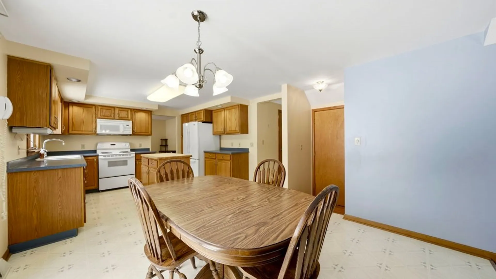 Property at 7196 Balla Drive, Wheatfield, NY 14120 9