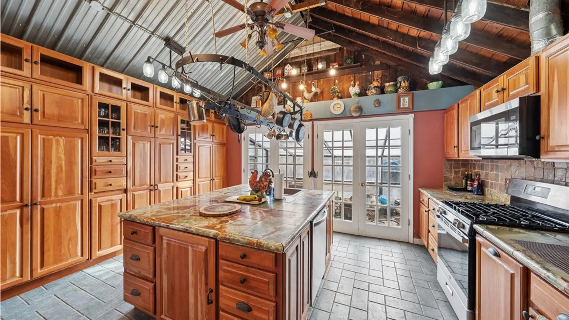 Property at 664 Back Street, Pembroke, NY 14036 4