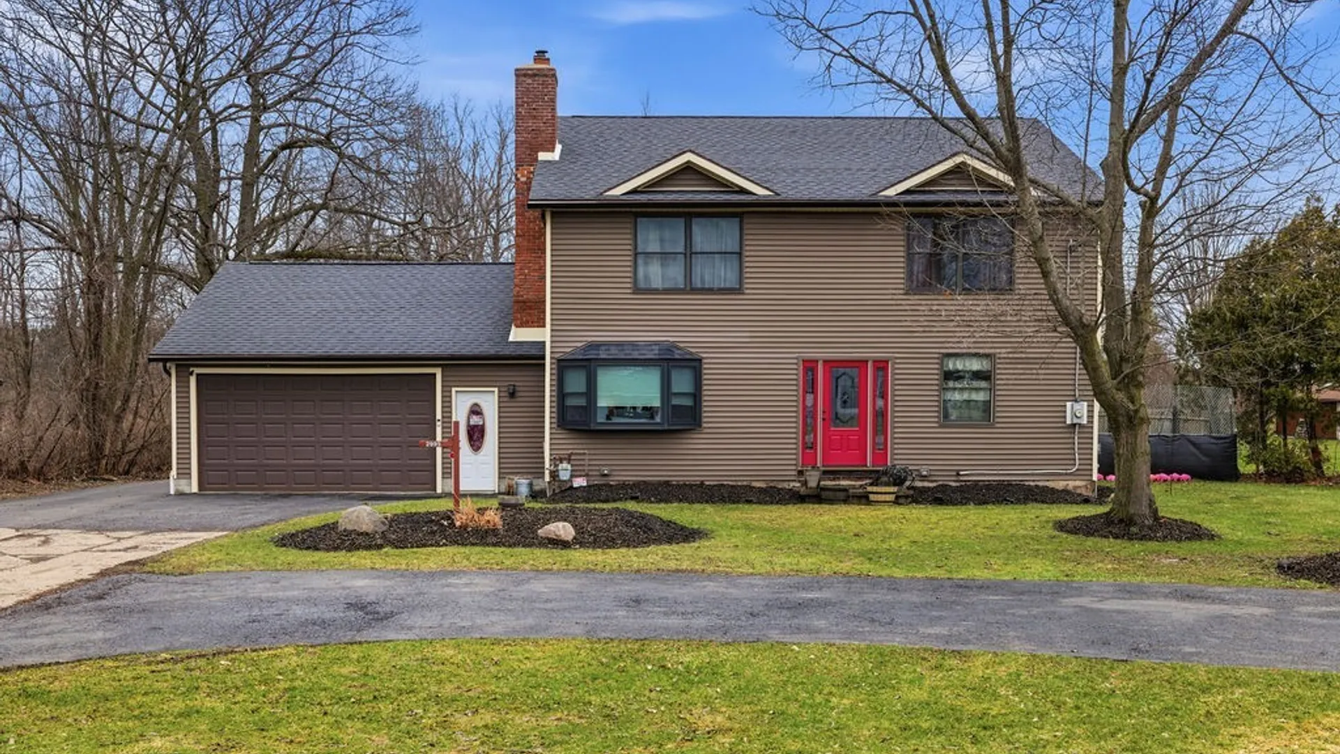 Property at 2995 Krueger Road, Wheatfield, NY 14120 3