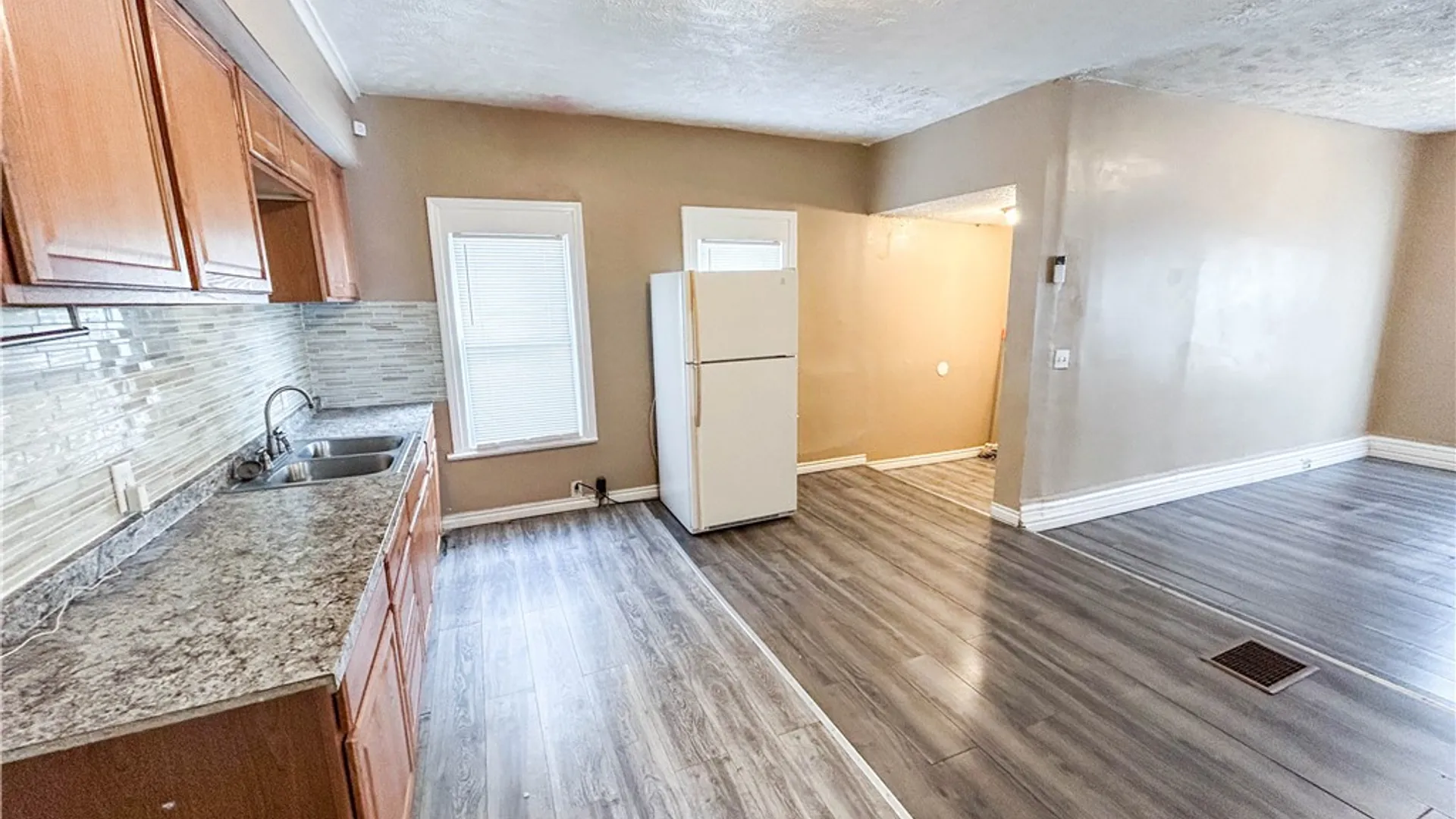 Property at 22 Sullivan Street, Rochester, NY 14605 3