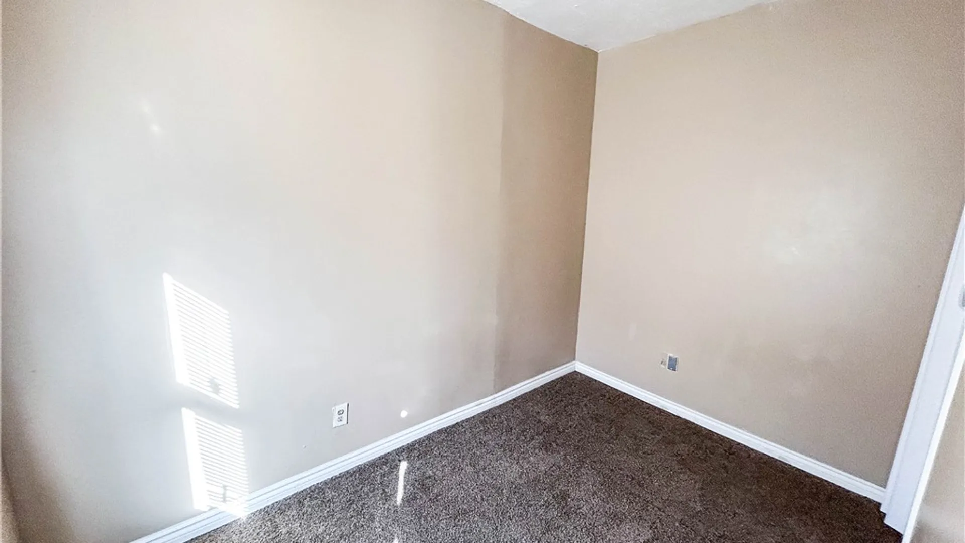 Property at 22 Sullivan Street, Rochester, NY 14605 6