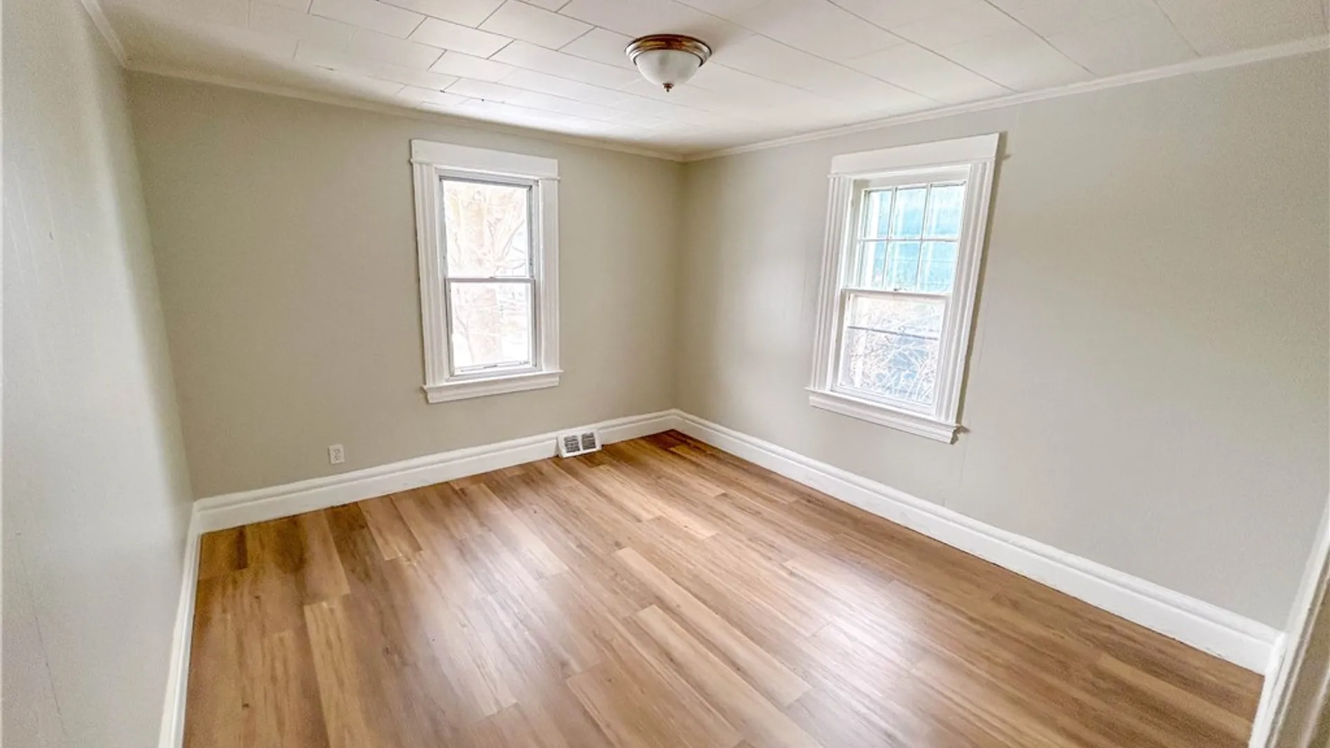 Property at 42 Villa Street, Rochester, NY 14606 15