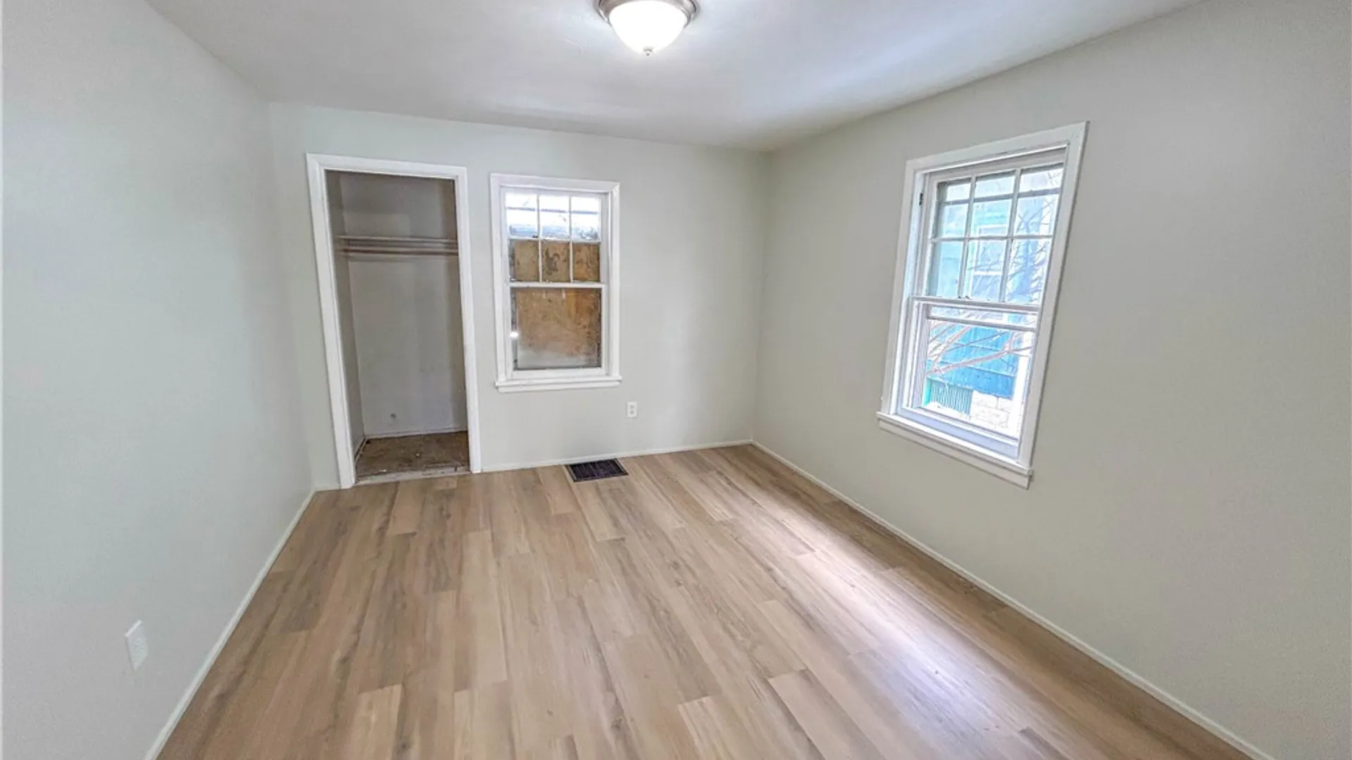 Property at 42 Villa Street, Rochester, NY 14606 4