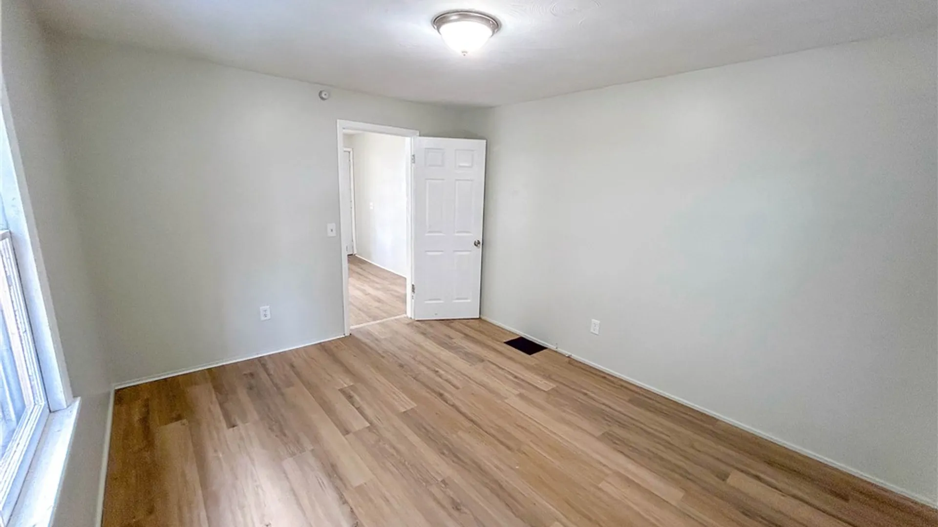 Property at 42 Villa Street, Rochester, NY 14606 5