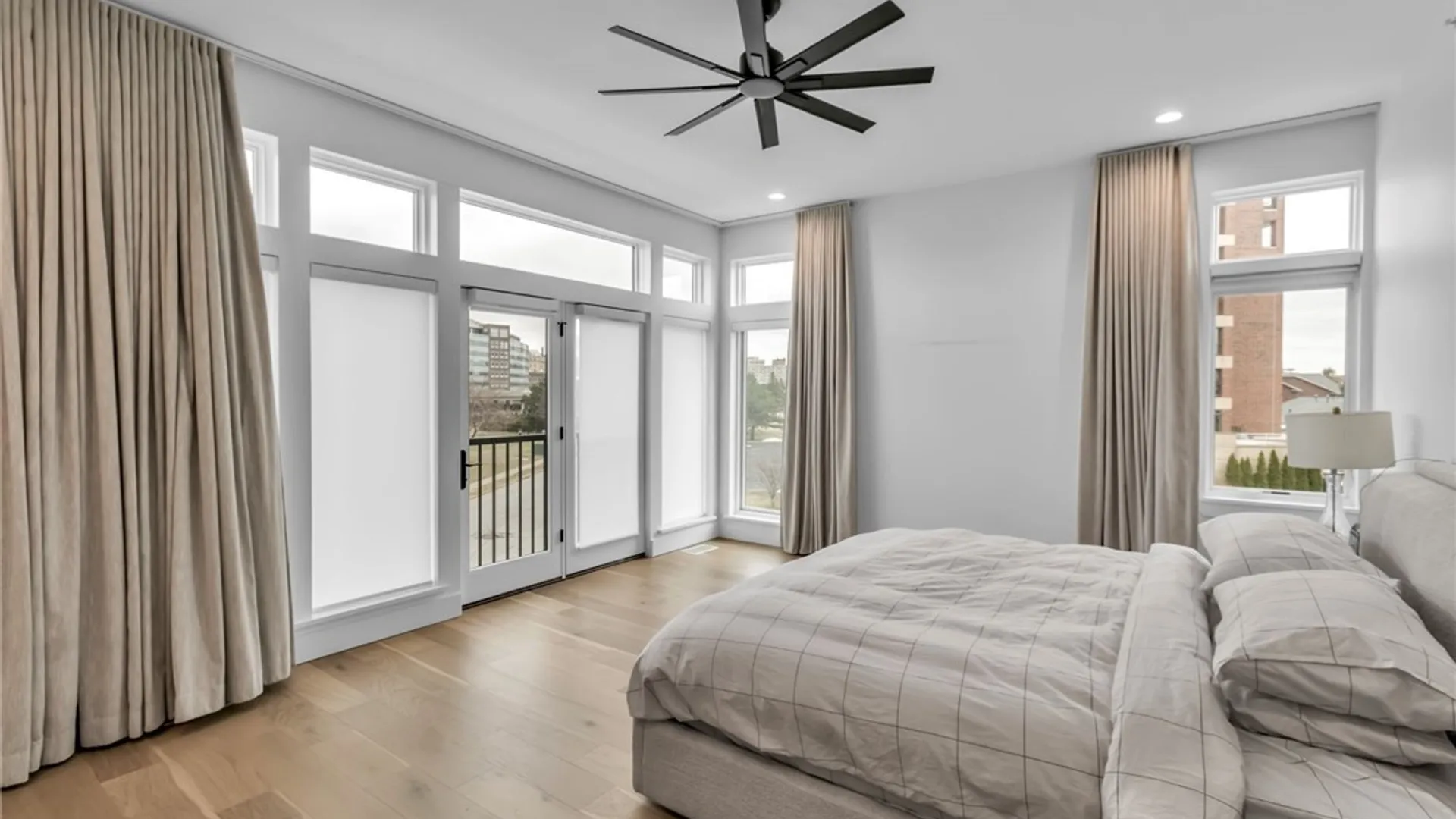 Property at 240 Lakefront Boulevard, Buffalo, NY 14202 25