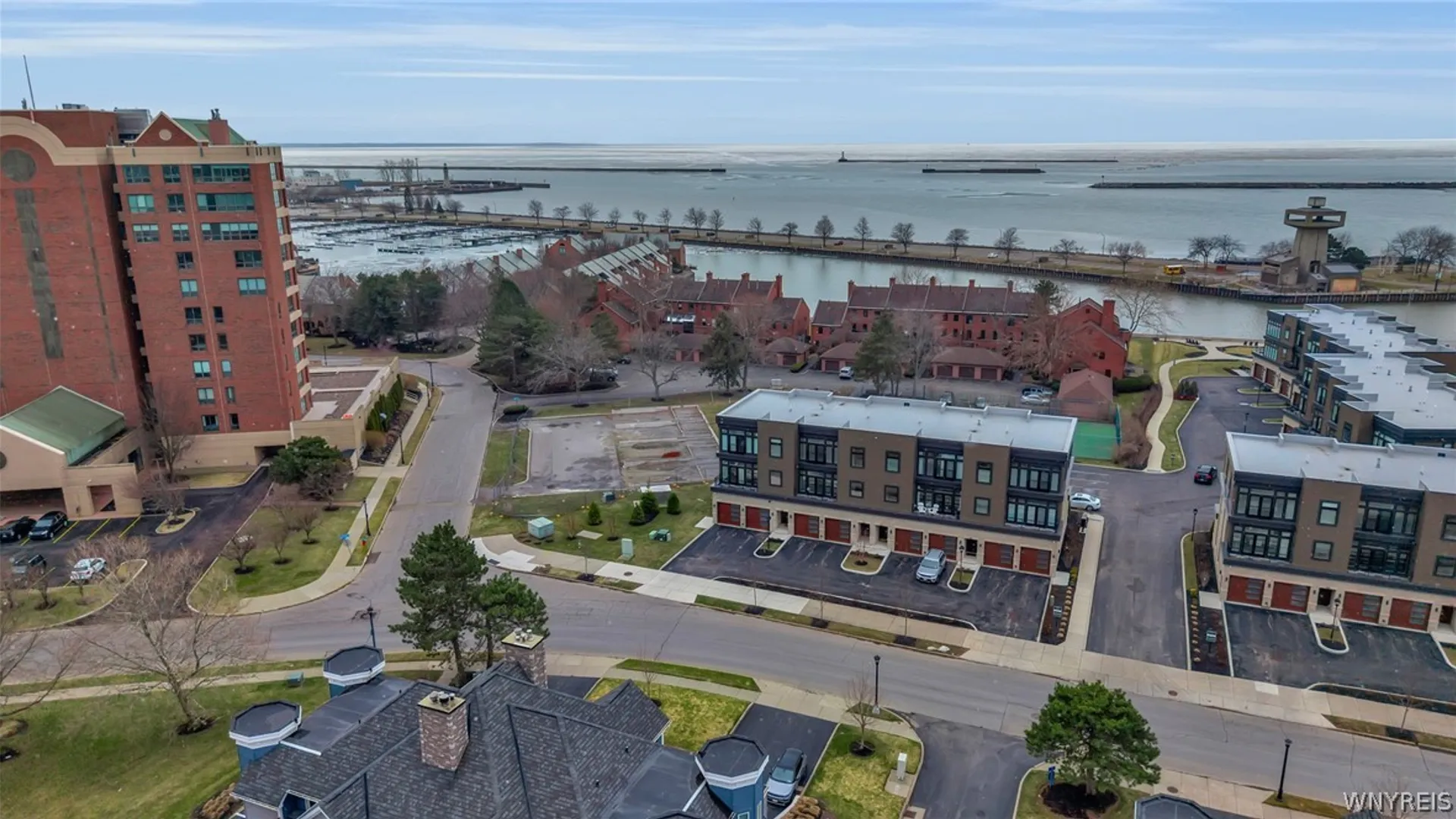 Property at 240 Lakefront Boulevard, Buffalo, NY 14202 36