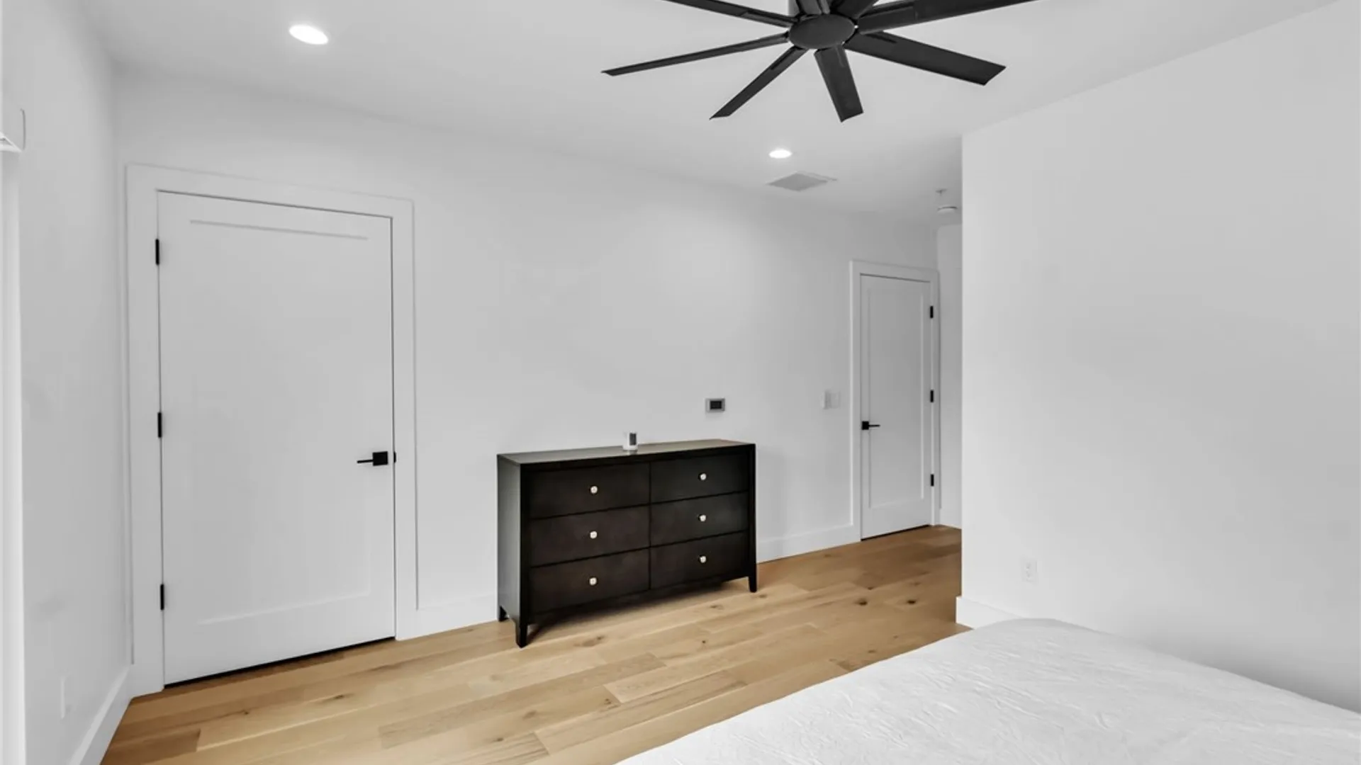 Property at 240 Lakefront Boulevard, Buffalo, NY 14202 5