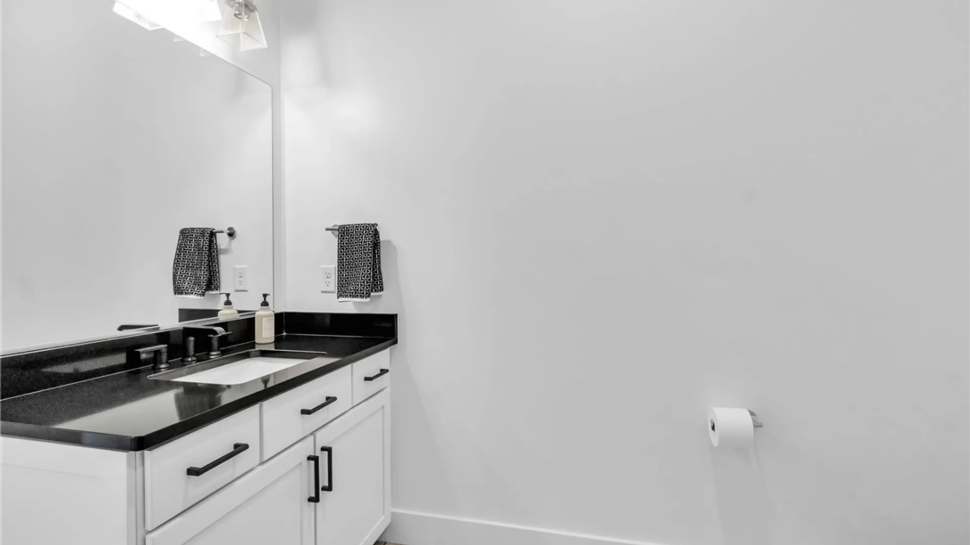 Property at 240 Lakefront Boulevard, Buffalo, NY 14202 7