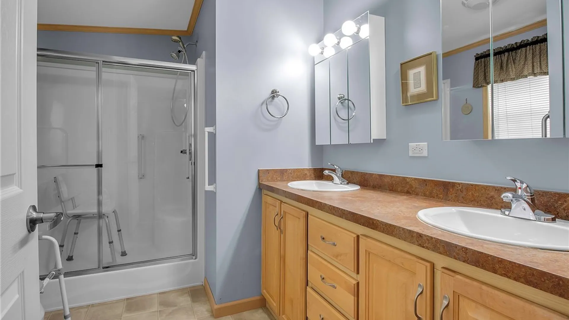 Property at 4665 Cotherstone Circle, Clarence, NY 14031 18