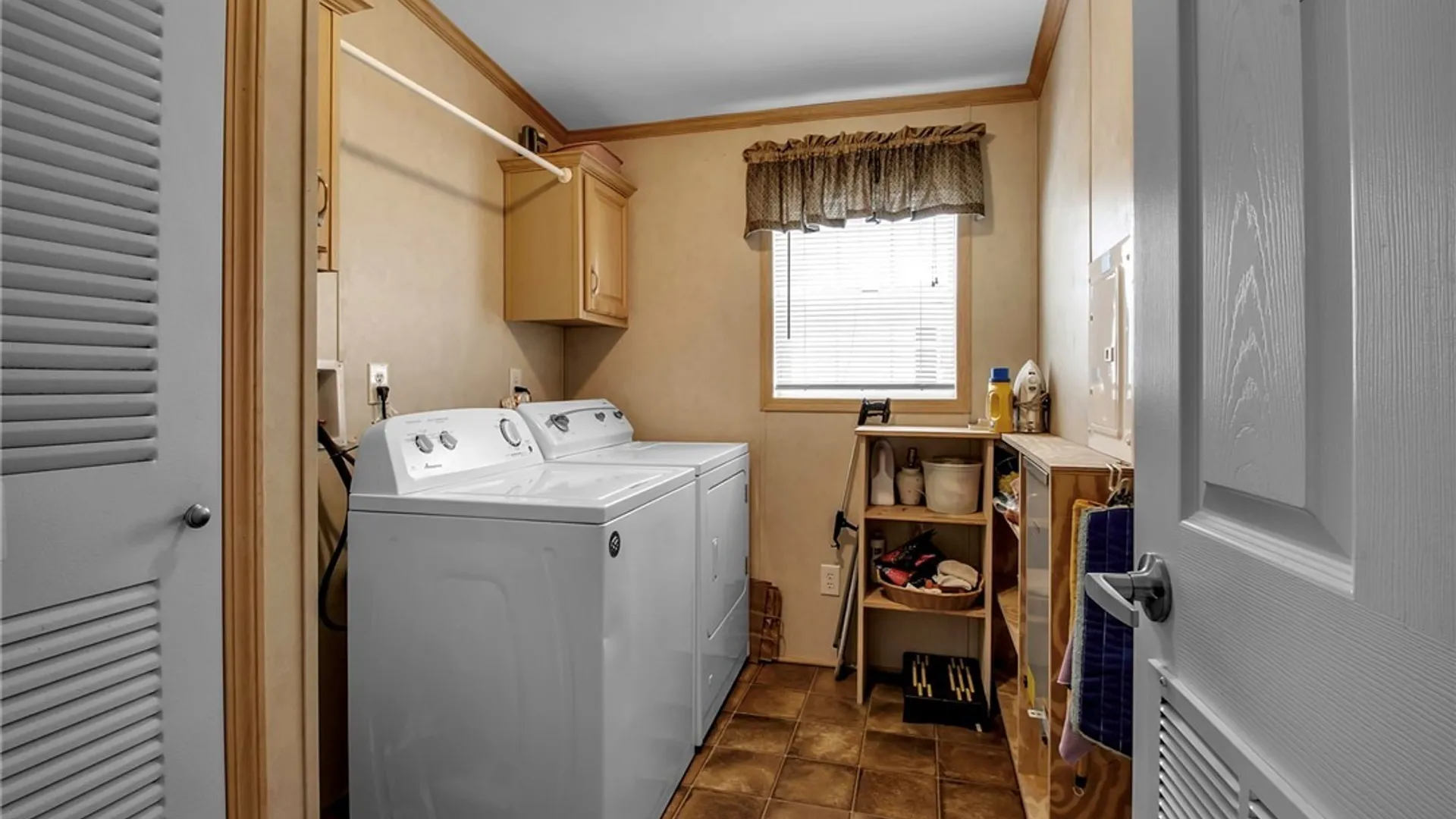 Property at 4665 Cotherstone Circle, Clarence, NY 14031 26