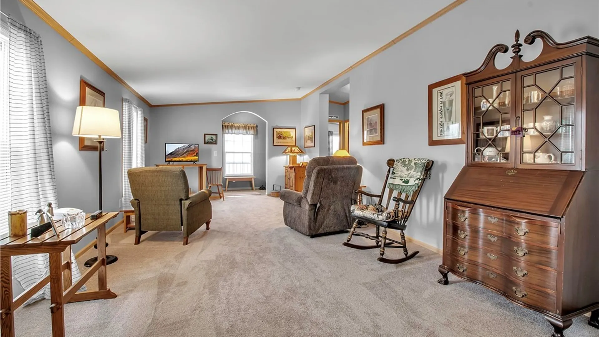 Property at 4665 Cotherstone Circle, Clarence, NY 14031 5