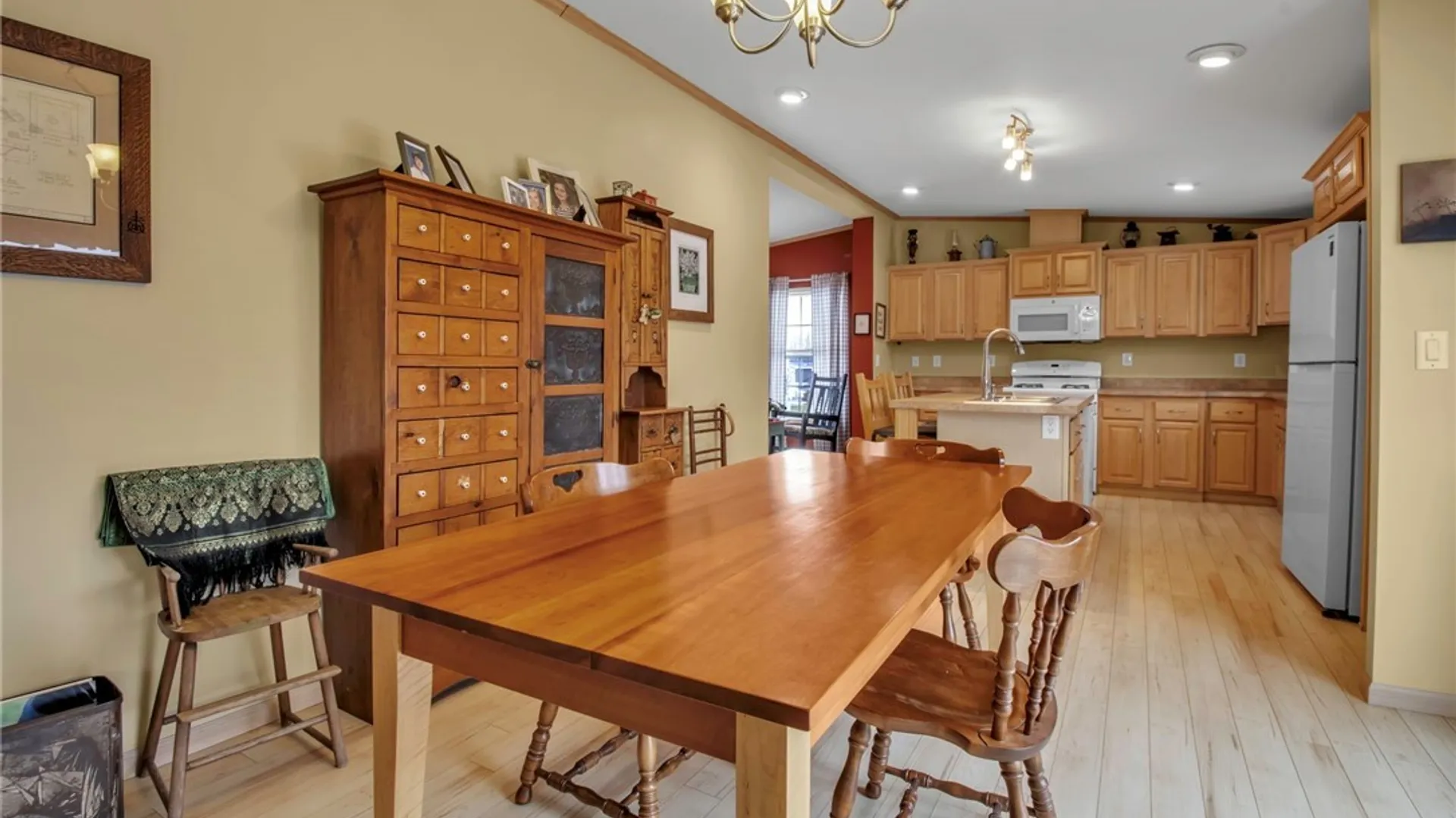 Property at 4665 Cotherstone Circle, Clarence, NY 14031 8