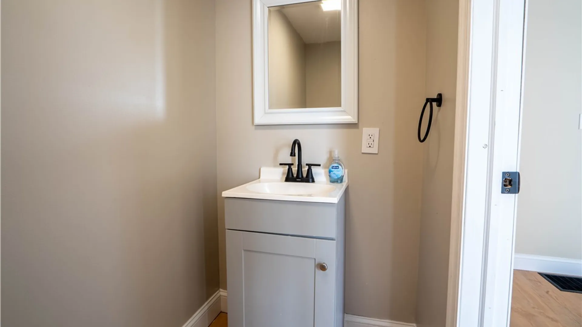 Property at 35 Hess Avenue, German Flatts, NY 13357 14