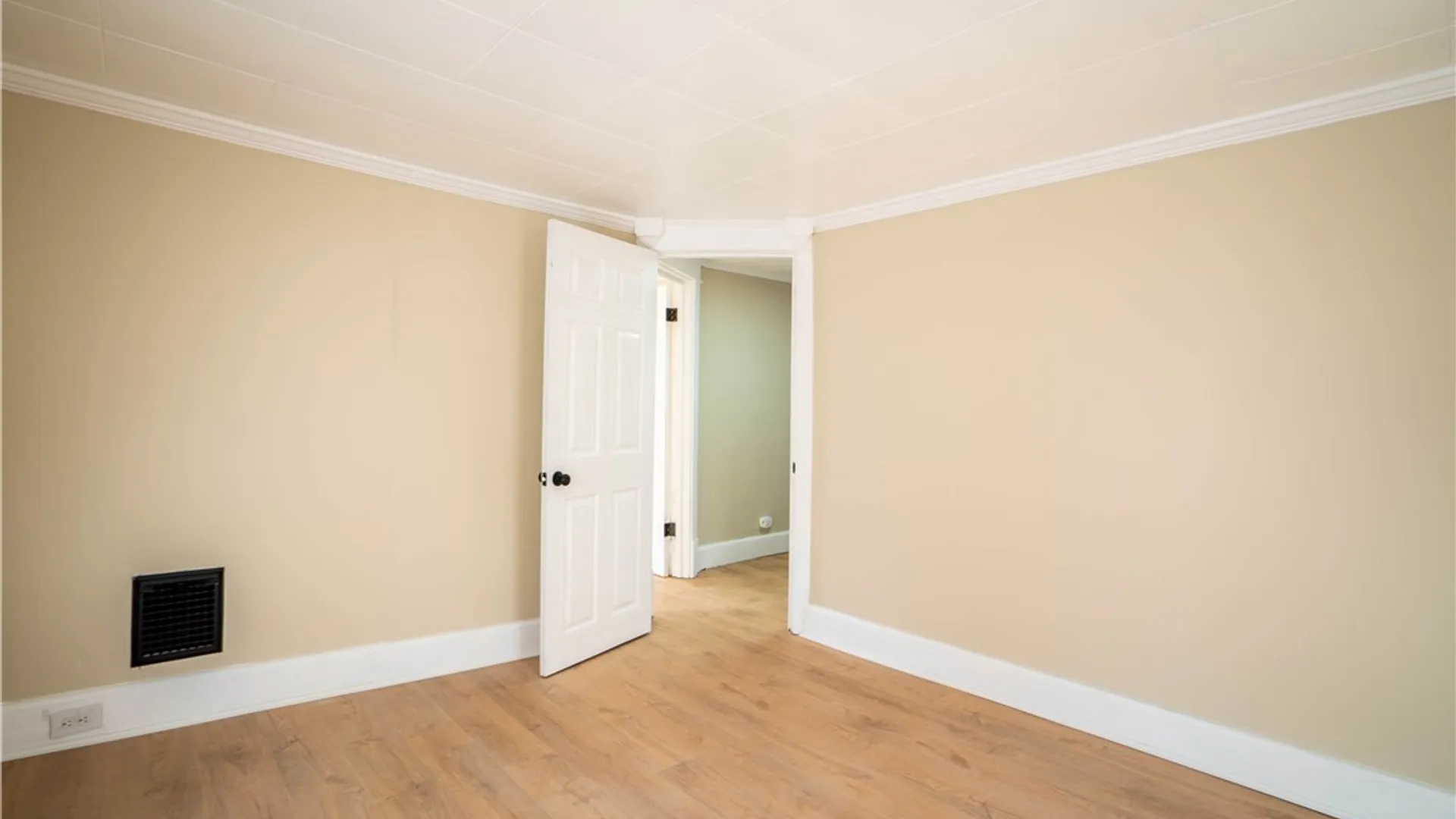 Property at 35 Hess Avenue, German Flatts, NY 13357 24