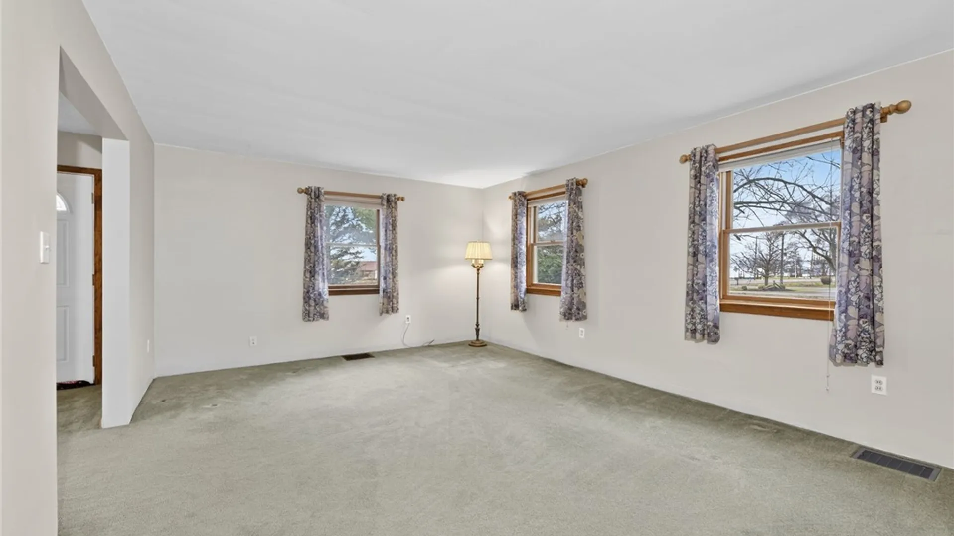 Property at 2115 Lockport Road, Wheatfield, NY 14304 15