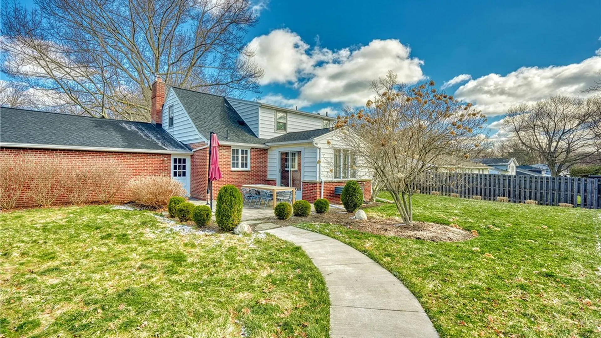 Property at 41 Old North Hill, Irondequoit, NY 14617 43