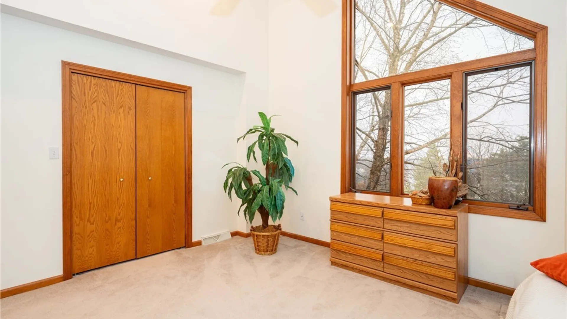 Property at 4892 Eastbrooke Place, Clarence, NY 14221 33