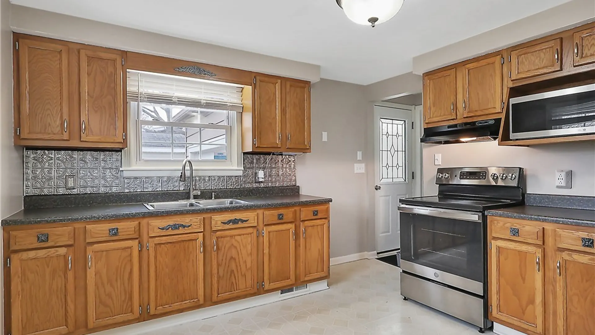 Property at 107 Libby St, Salina, NY 13088 6
