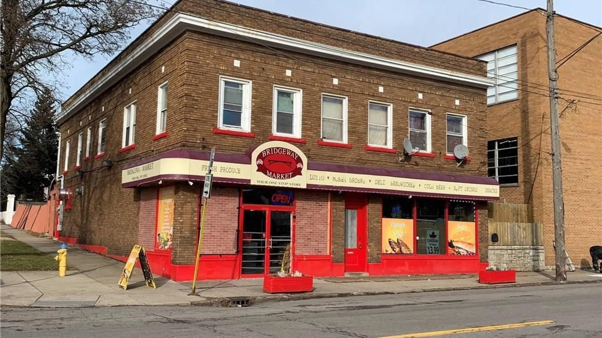 Property at 1104 Niagara Street, Niagara Falls, NY 14303 2