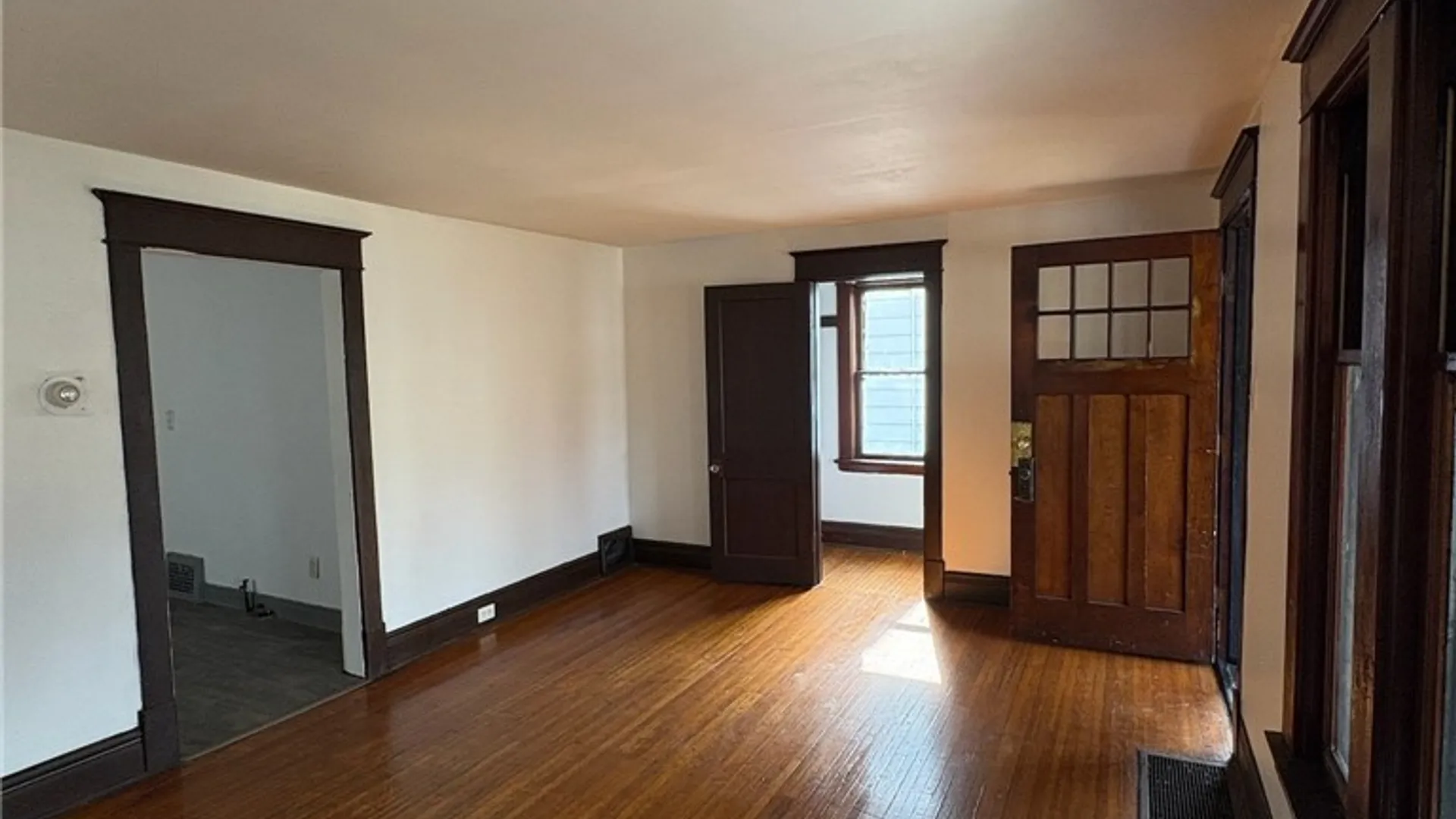 Property at 189 Westminster Avenue, Buffalo, NY 14215 5