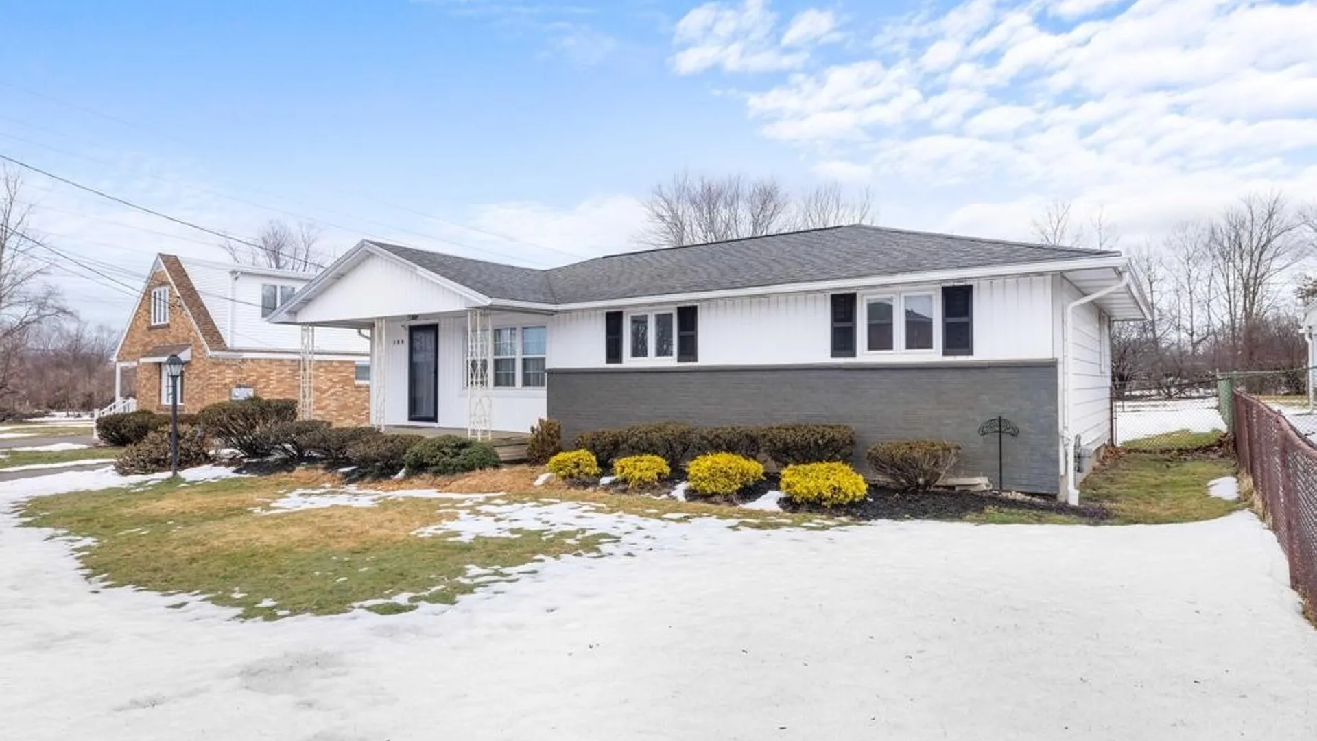 Property at 108 Circle Lane, Lackawanna, NY 14218 2