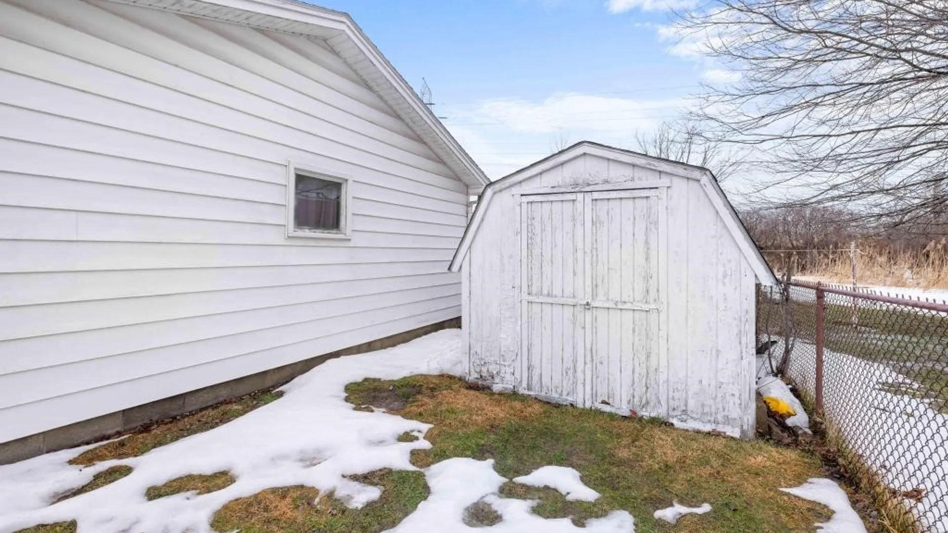 Property at 108 Circle Lane, Lackawanna, NY 14218 27