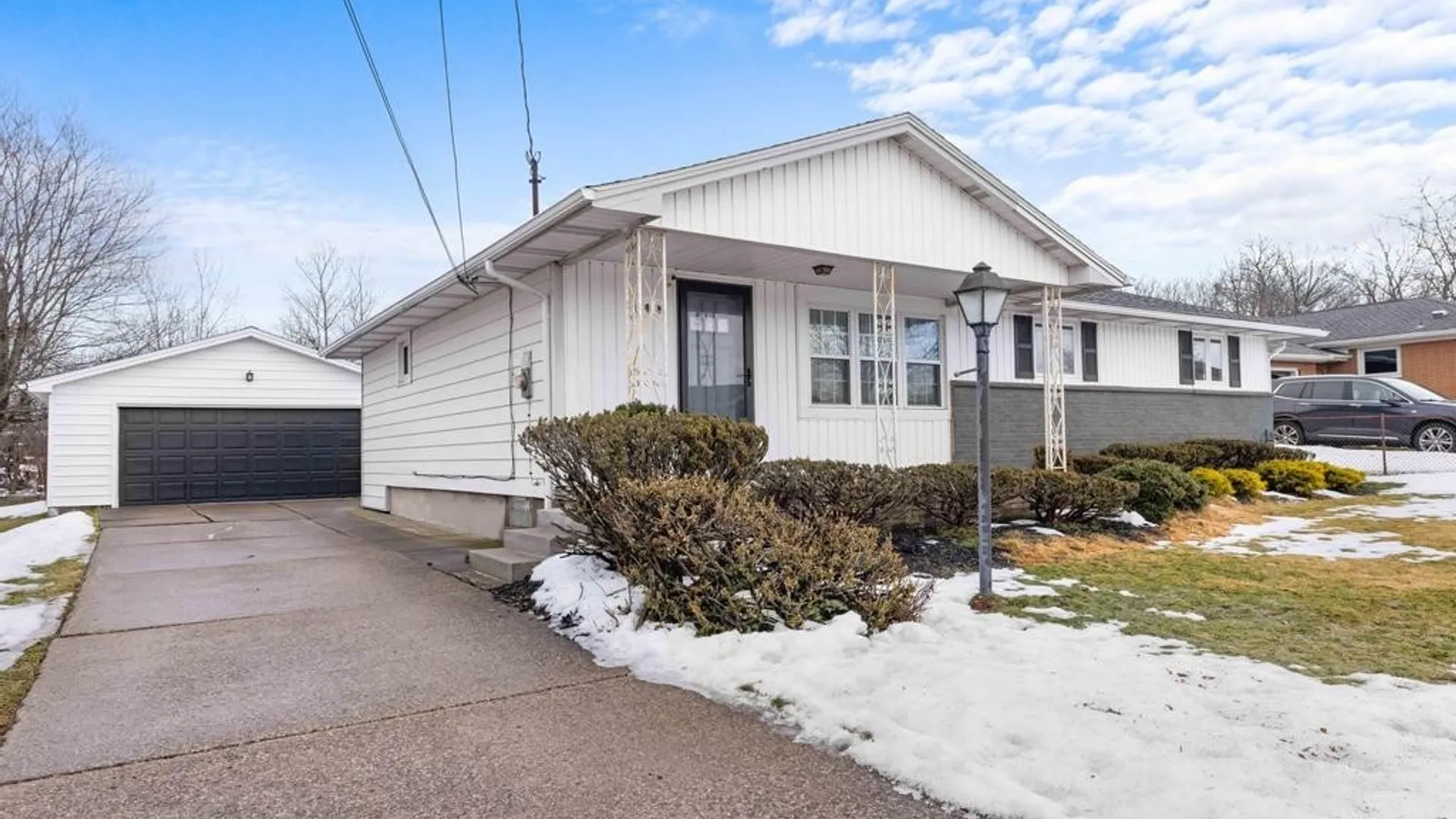 Property at 108 Circle Lane, Lackawanna, NY 14218 3