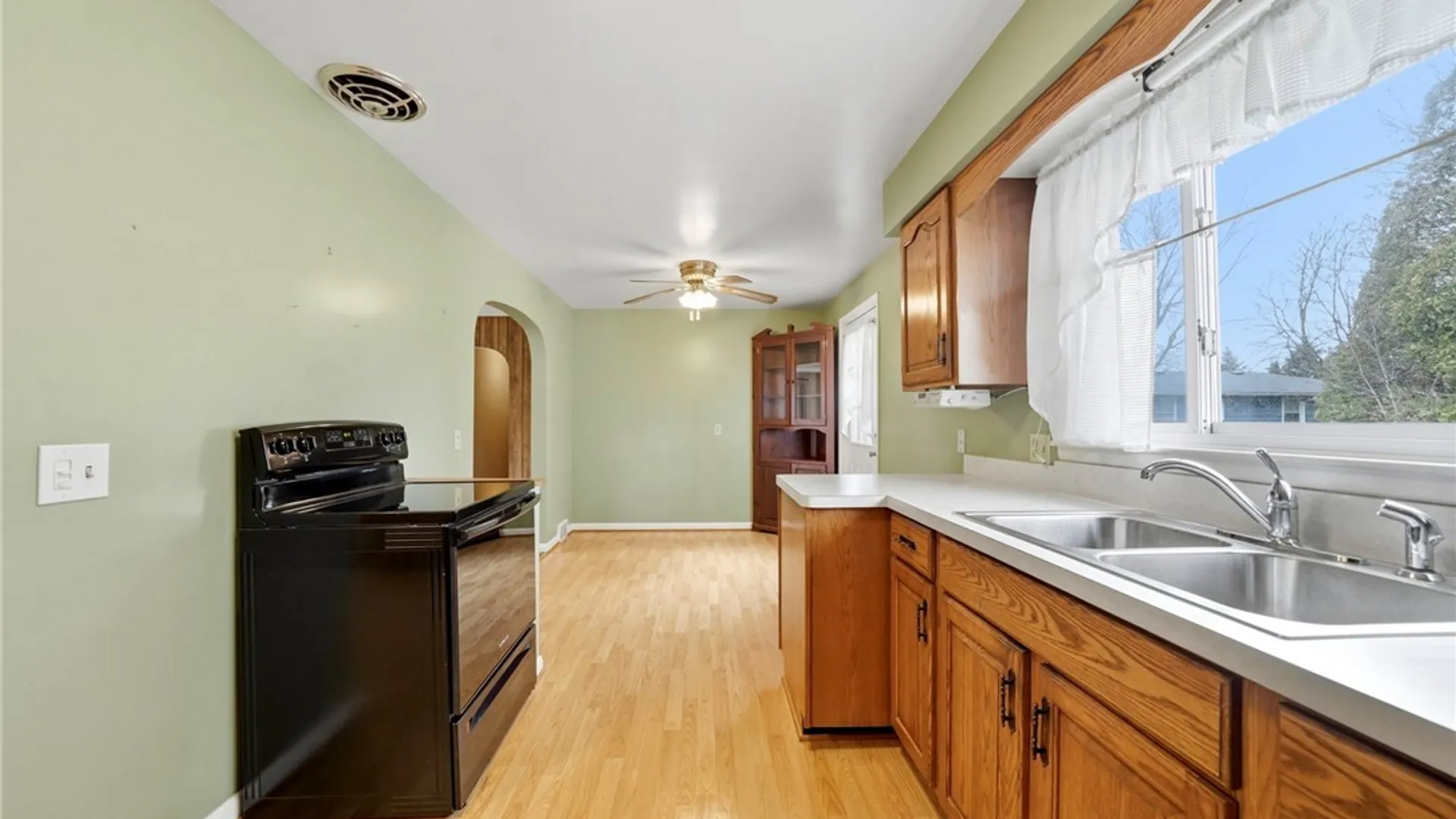 Property at 11168 Main, Clarence, NY 14031 10