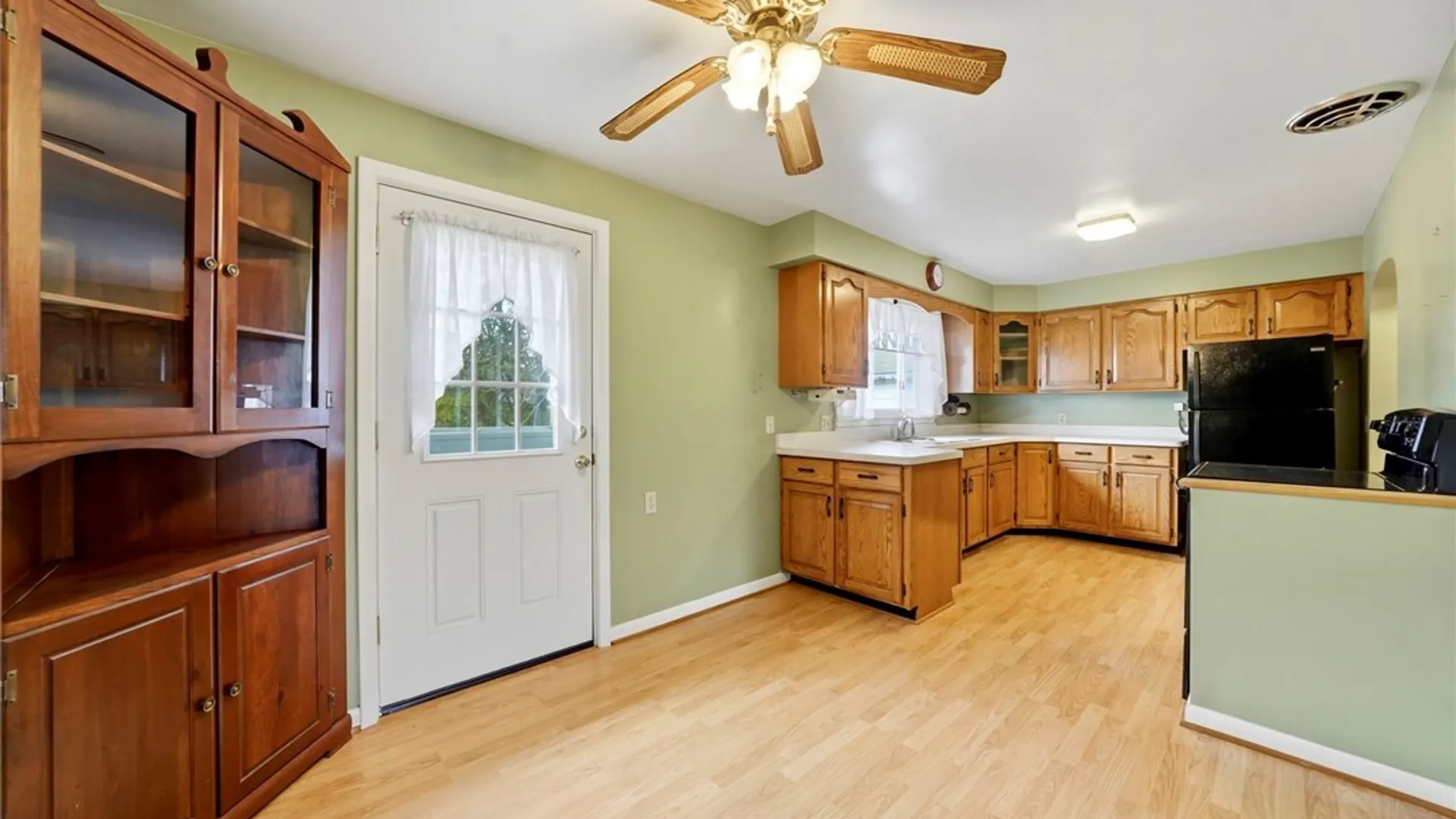 Property at 11168 Main, Clarence, NY 14031 17