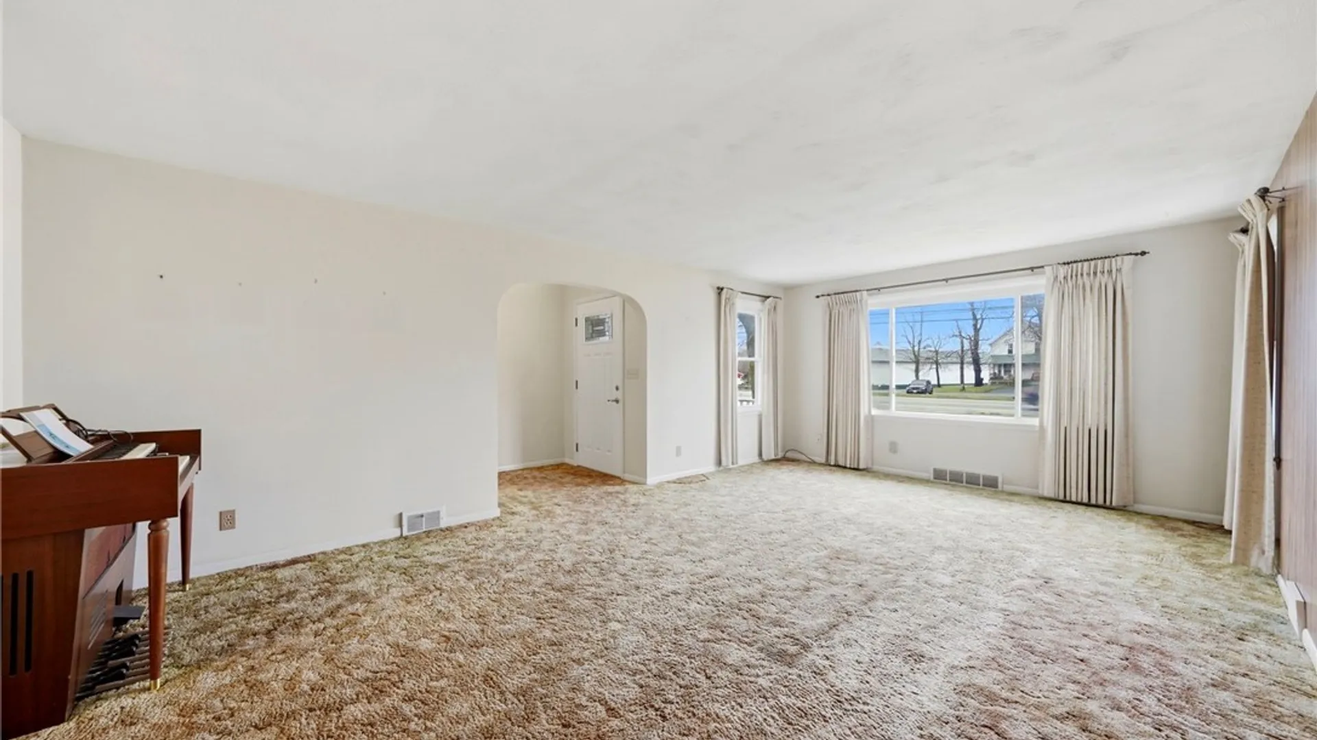Property at 11168 Main, Clarence, NY 14031 20