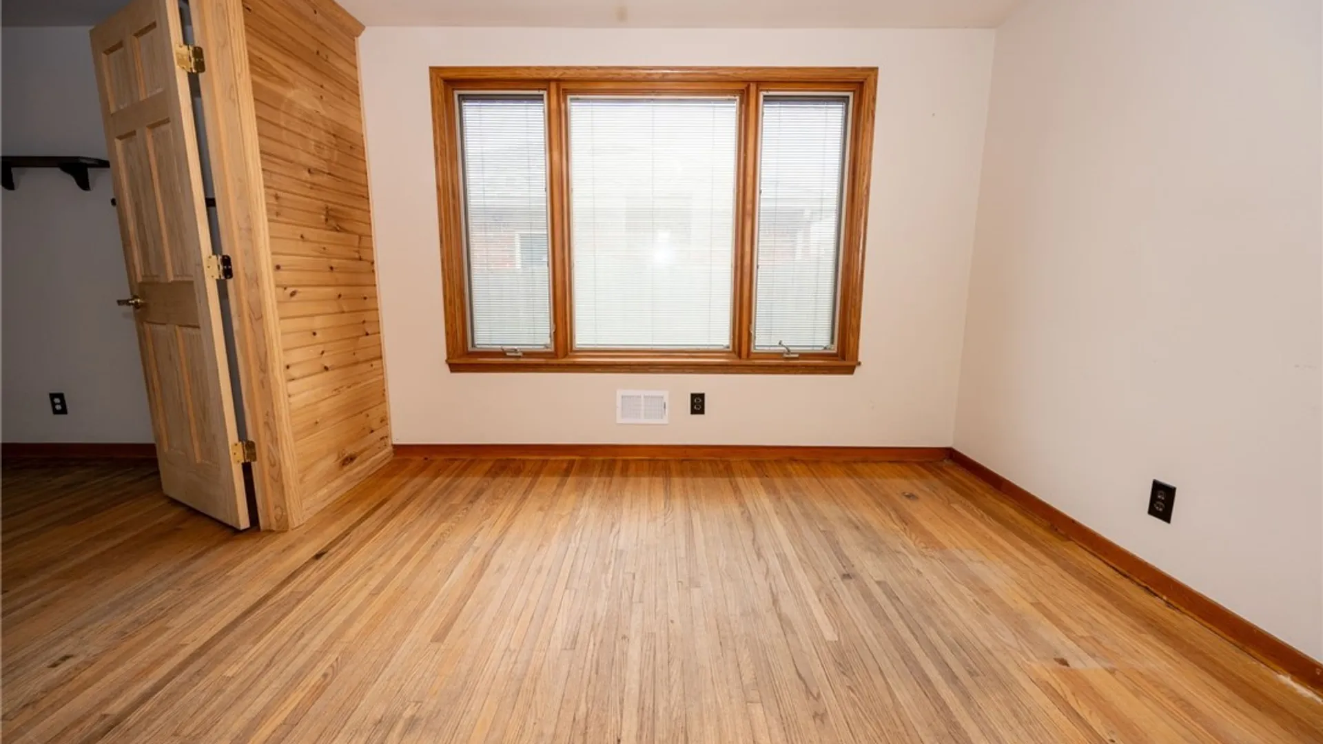 Property at 65 Dania Drive, Cheektowaga, NY 14225 10