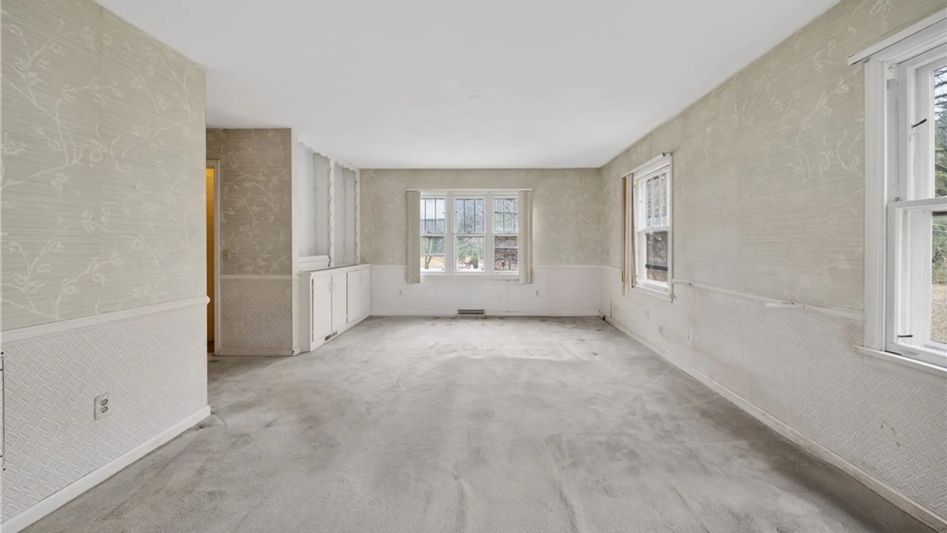 Property at 125 Stoneridge Dr, DeWitt, NY 13214 18