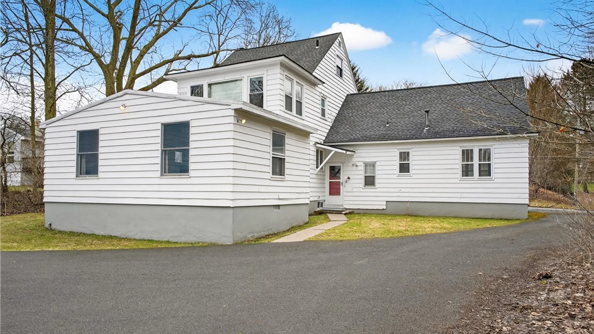 Property at 125 Stoneridge Dr, DeWitt, NY 13214 3