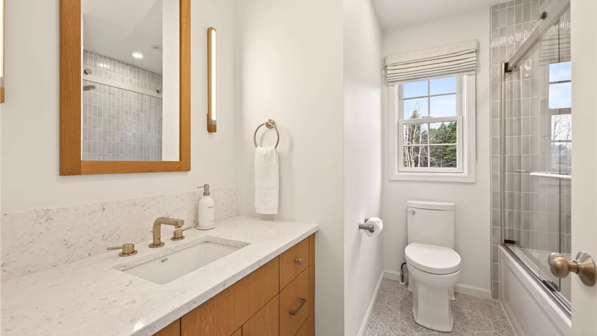 Property at 7 La Terra, Penfield, NY 14580 18