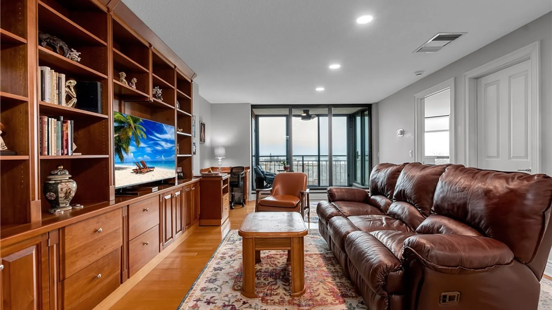 Property at 75 Ojibwa Circle, Buffalo, NY 14202 3