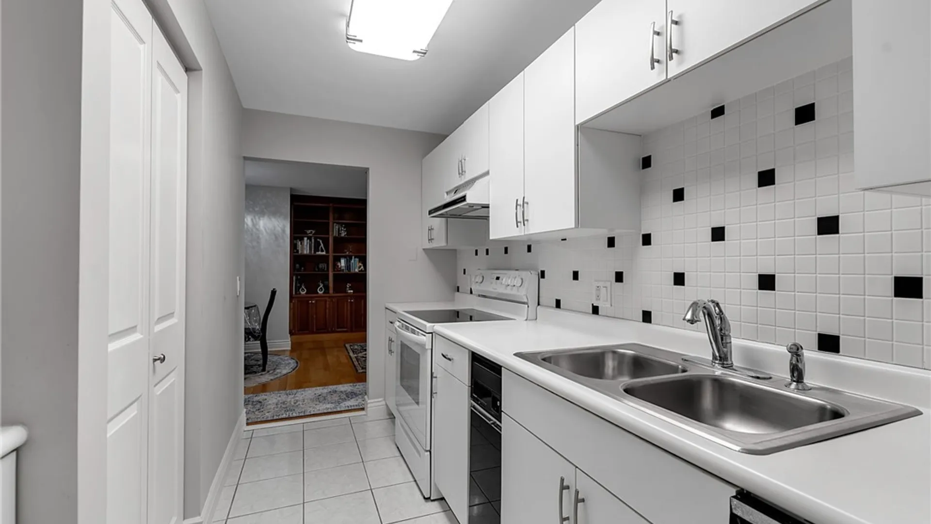 Property at 75 Ojibwa Circle, Buffalo, NY 14202 7