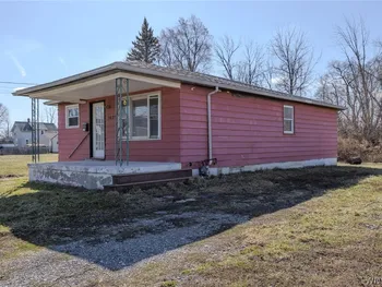 Property at 5629 Girard Avenue, Niagara Falls, NY 14304