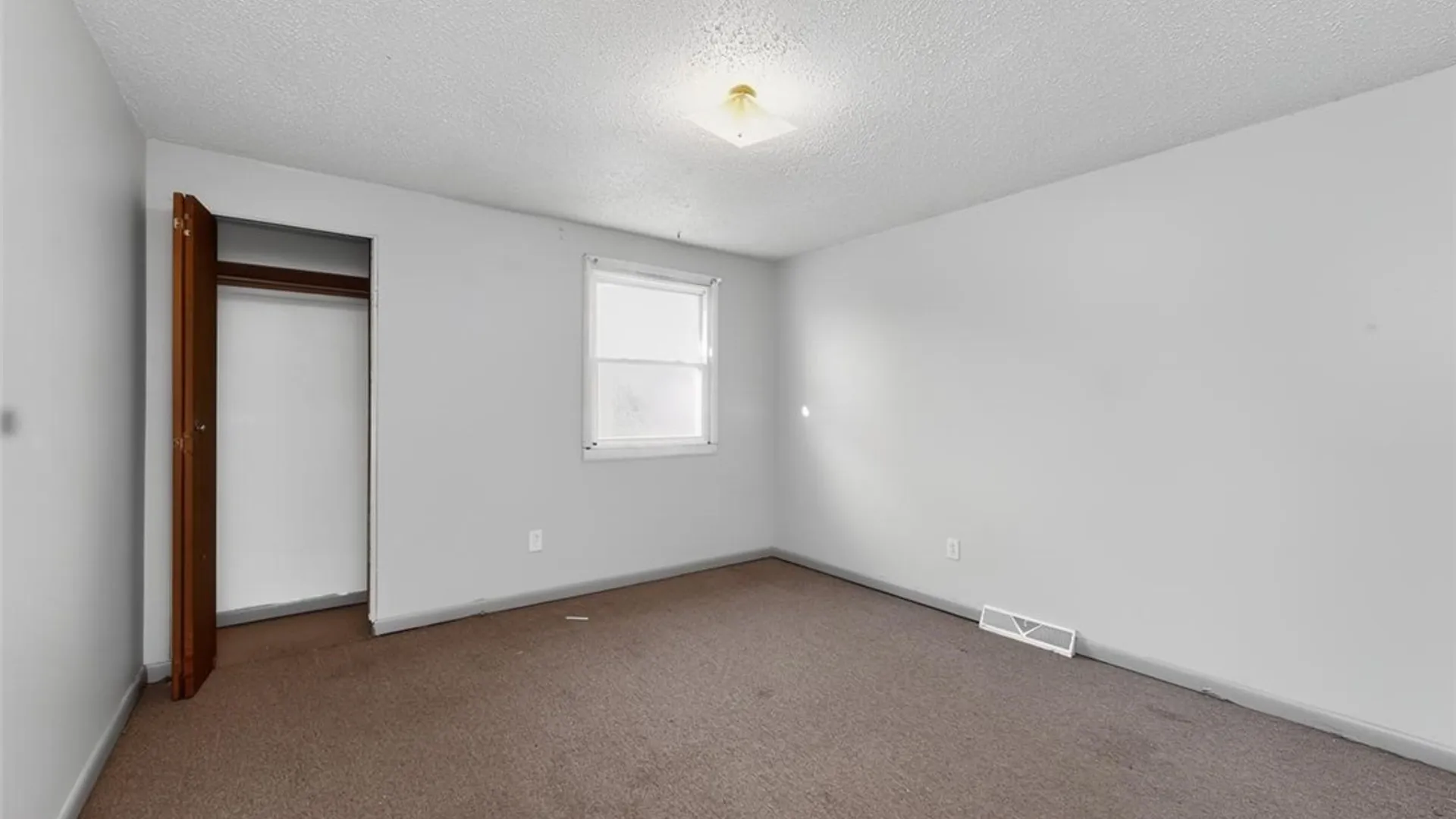 Property at 5629 Girard Avenue, Niagara Falls, NY 14304 25