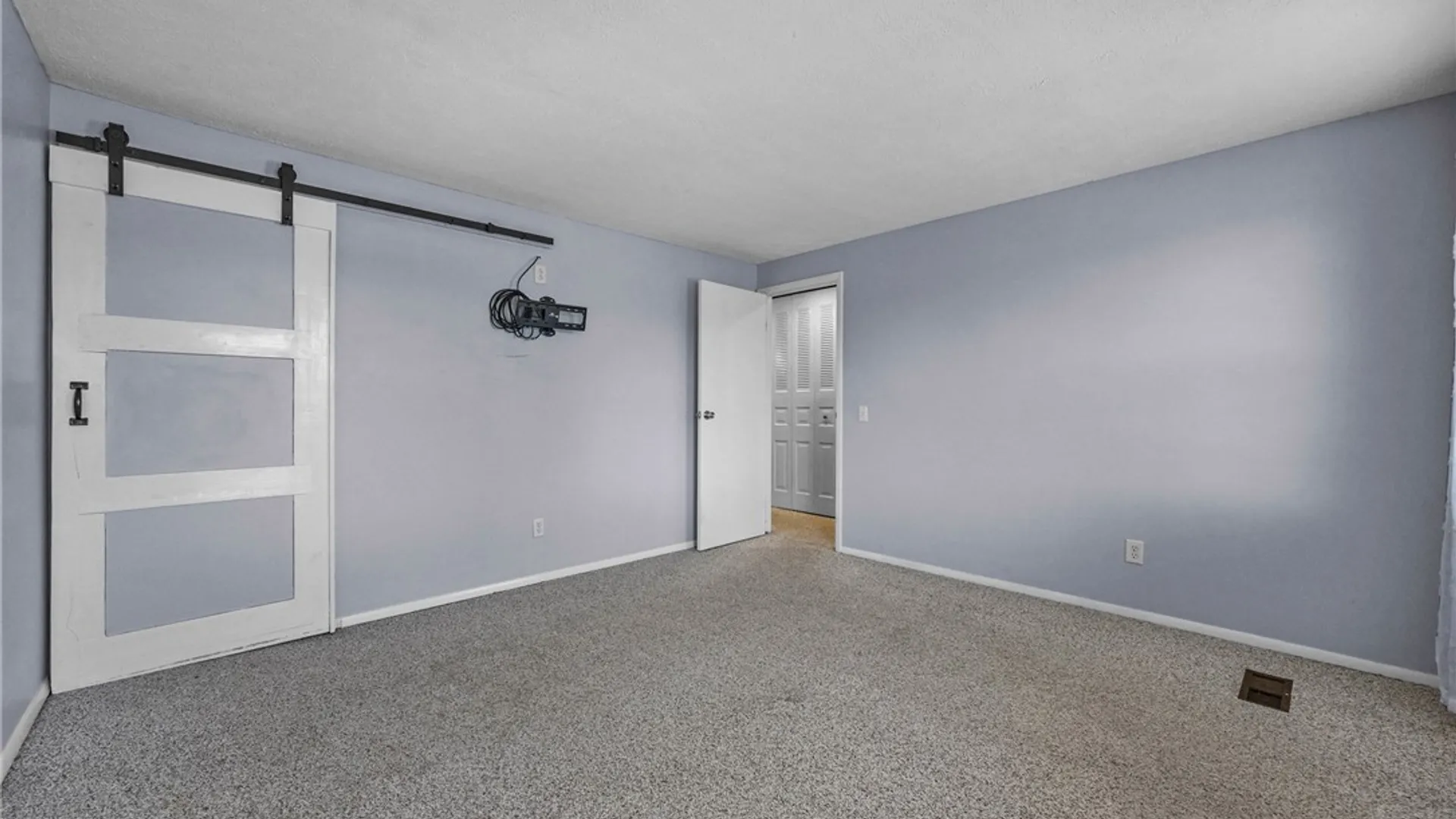 Property at 5 Bramblewood Lane, Penfield, NY 14526 20