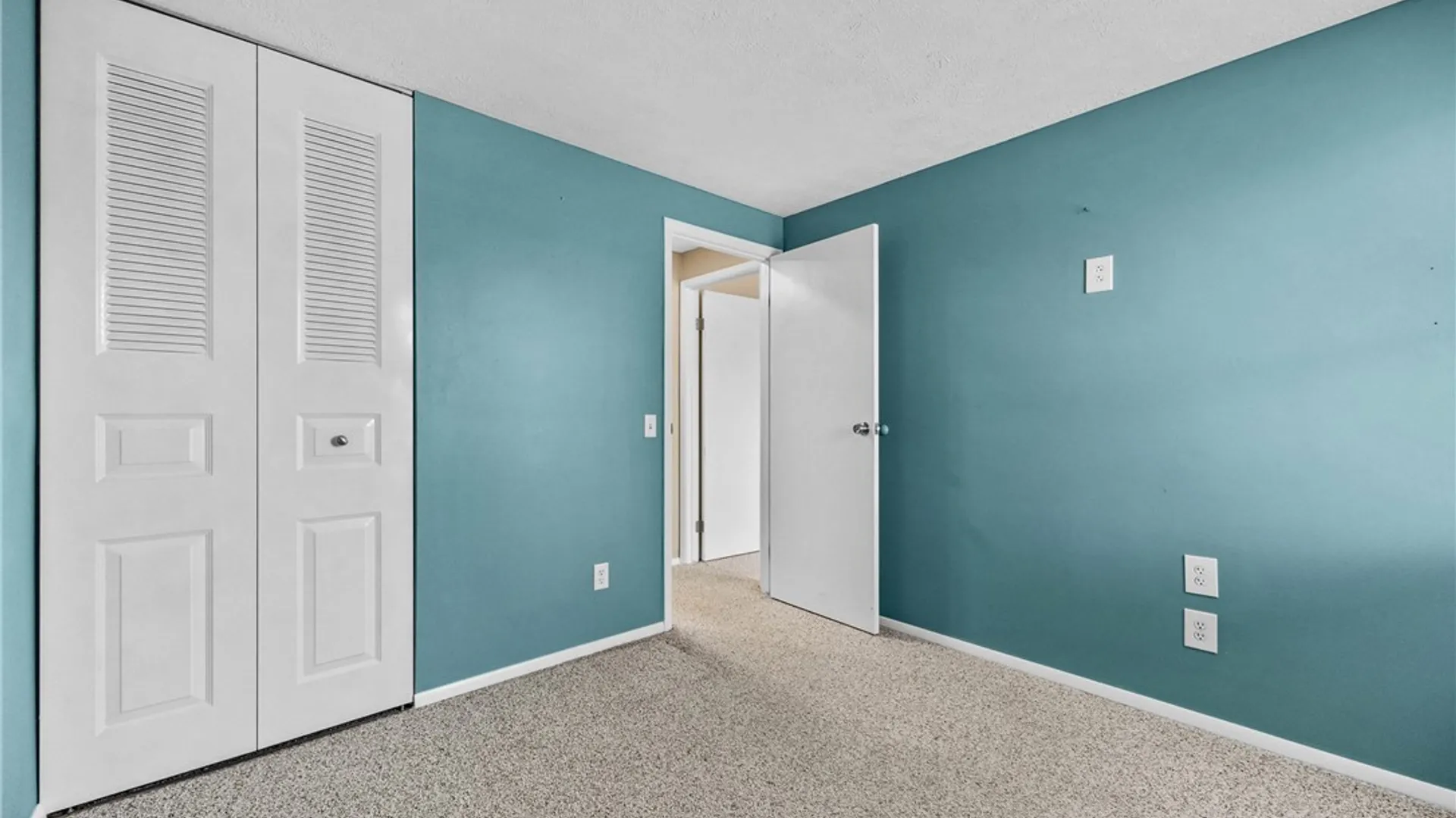 Property at 5 Bramblewood Lane, Penfield, NY 14526 26