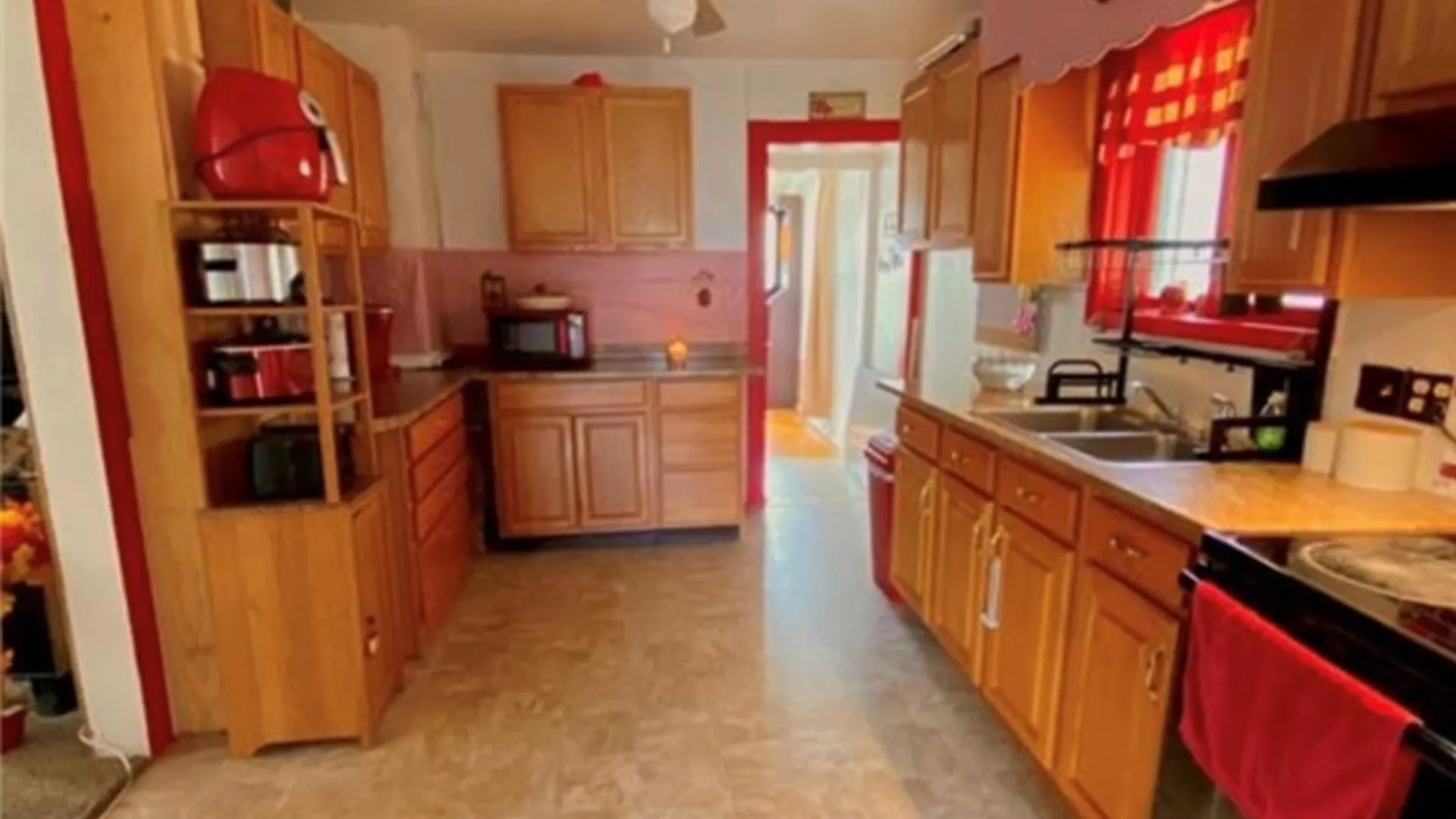 Property at 362 South Avenue, Shelby, NY 14103 3