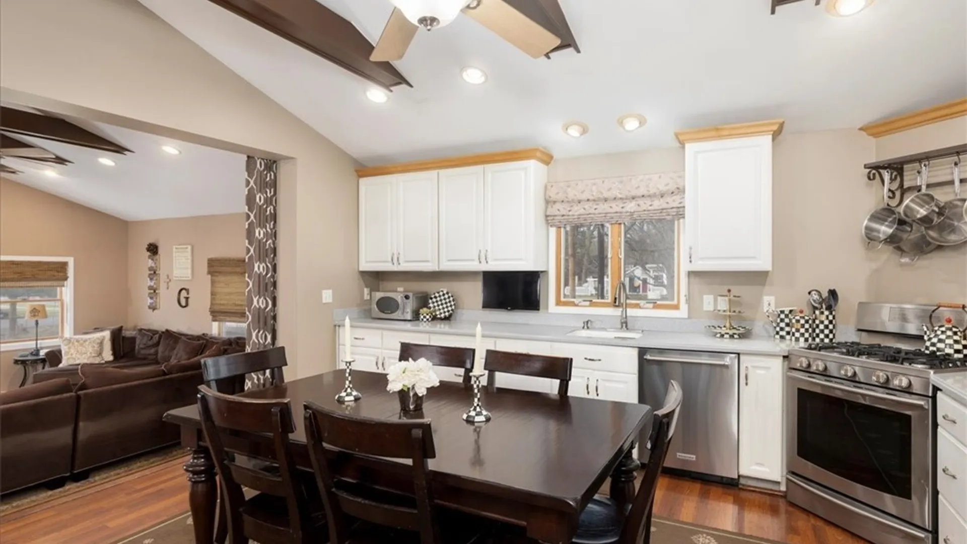 Property at 139 Maple Rd, Aurora, NY 14052 3