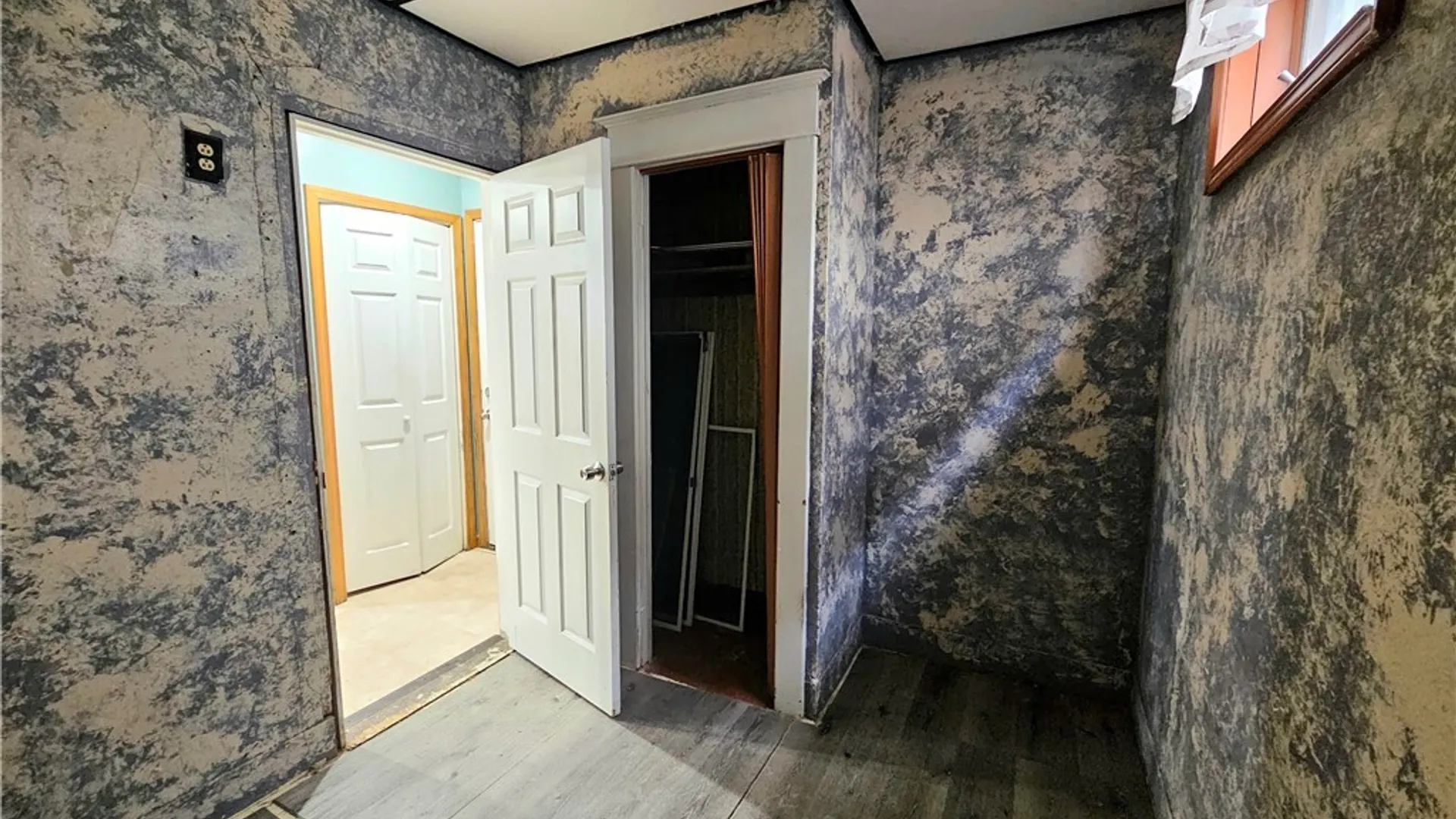 Property at 96 Fredro Street, Buffalo, NY 14206 9