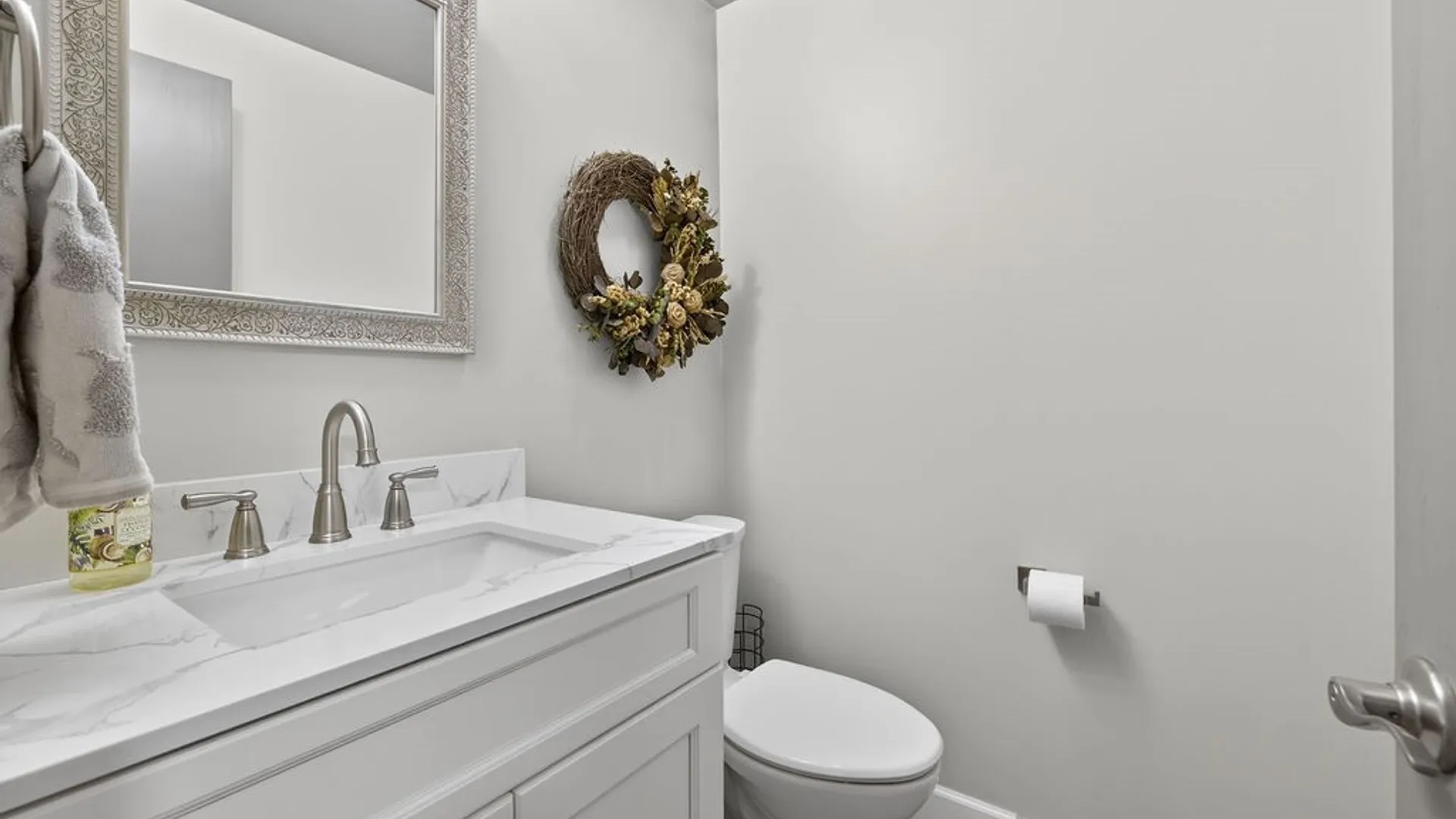 Property at 104 Mallard Drive, Camillus, NY 13031 13