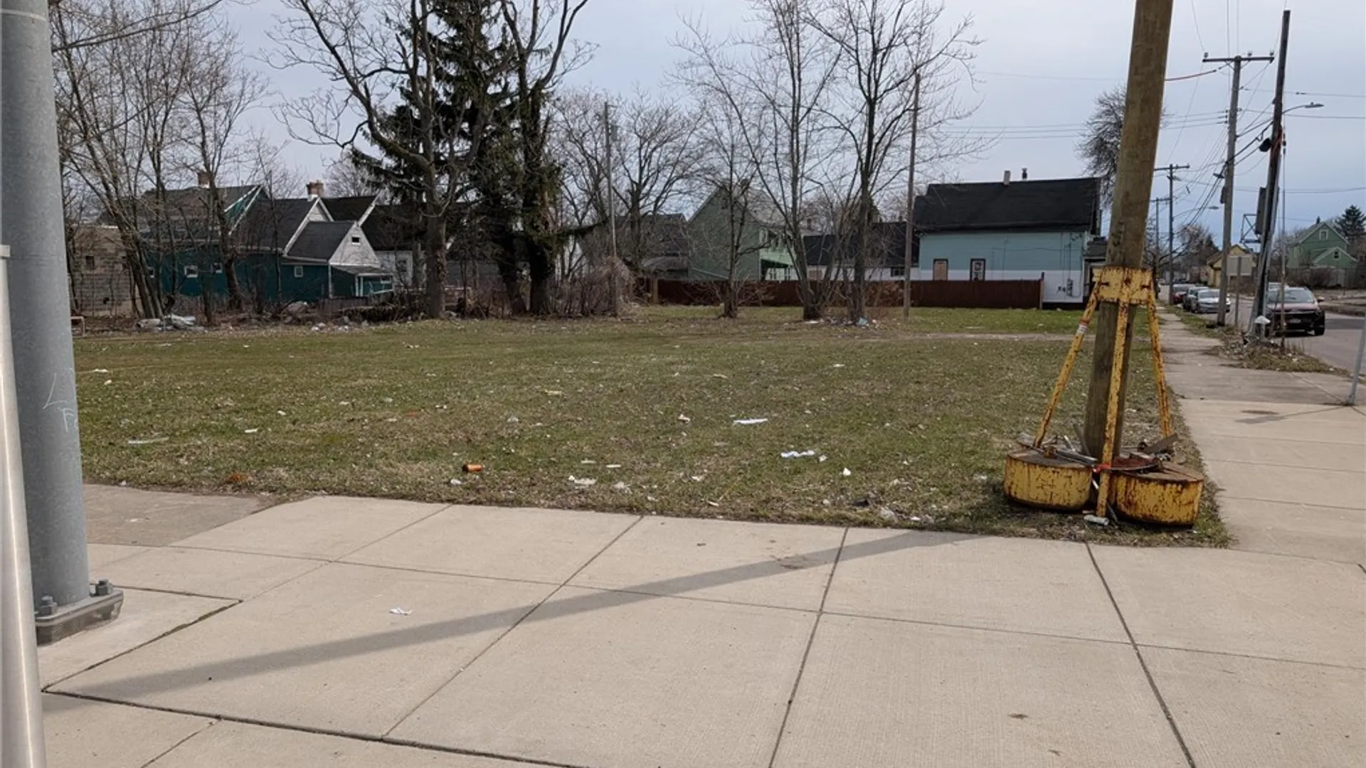 Property at 1385 Broadway, Buffalo, NY 14212 4