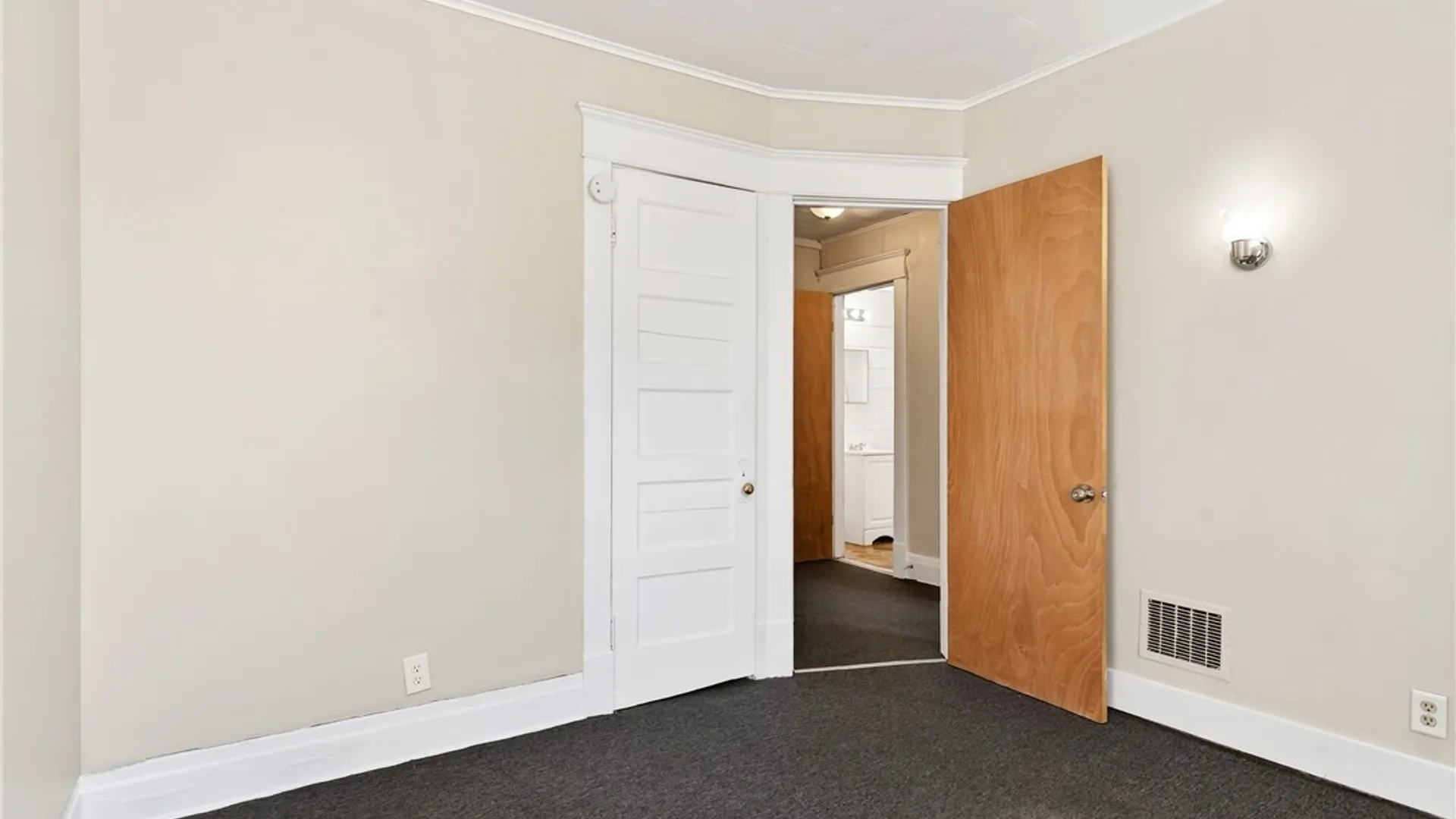 Property at 76 Vernon Place, Buffalo, NY 14214 13