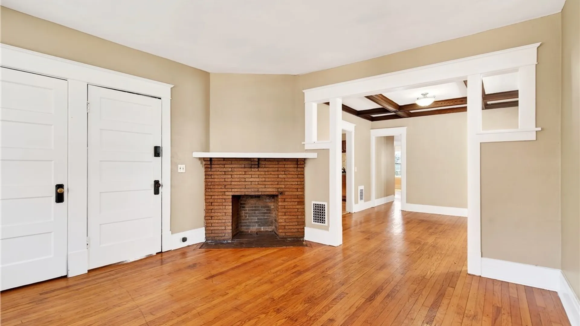 Property at 76 Vernon Place, Buffalo, NY 14214 15