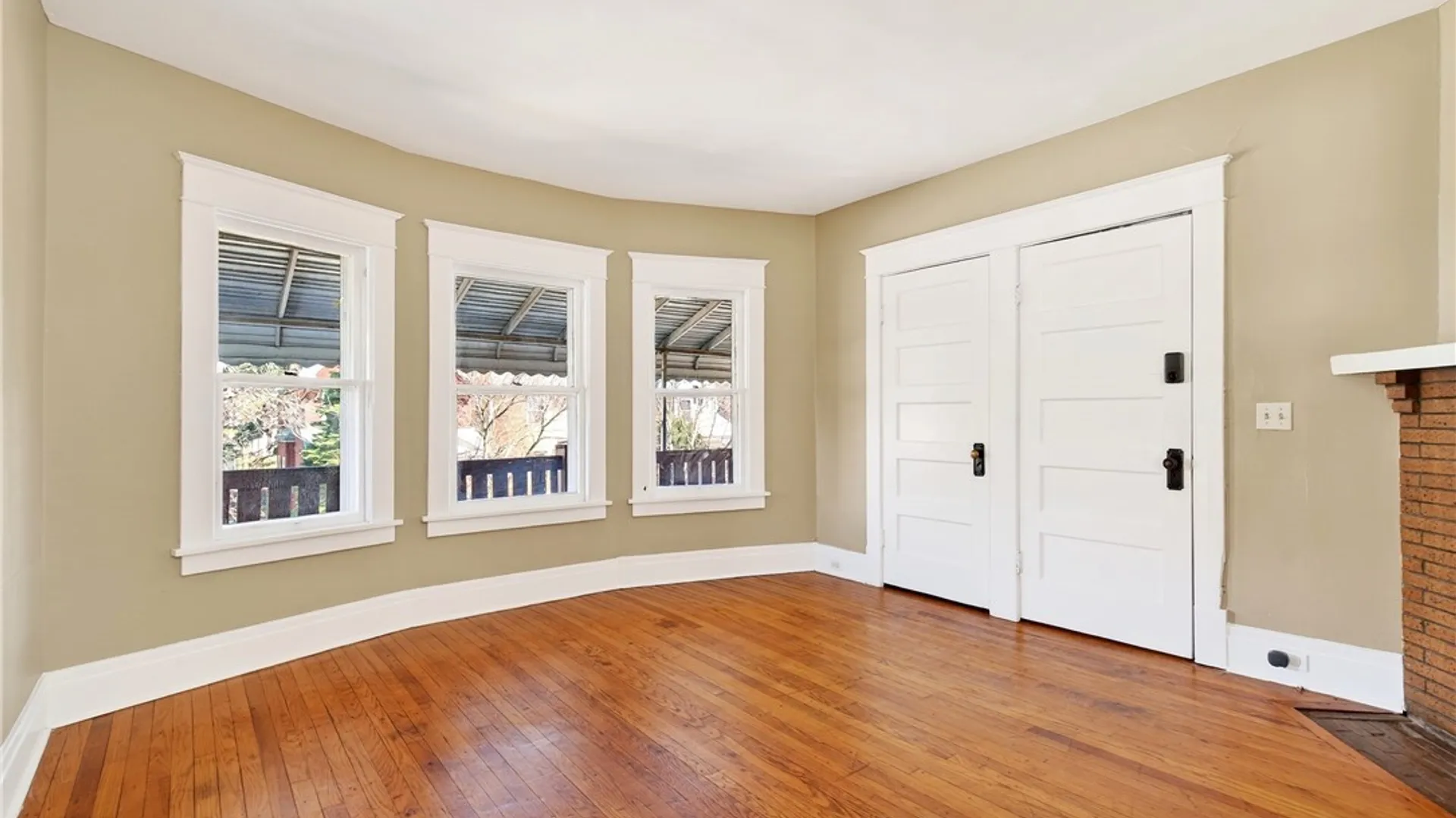 Property at 76 Vernon Place, Buffalo, NY 14214 16