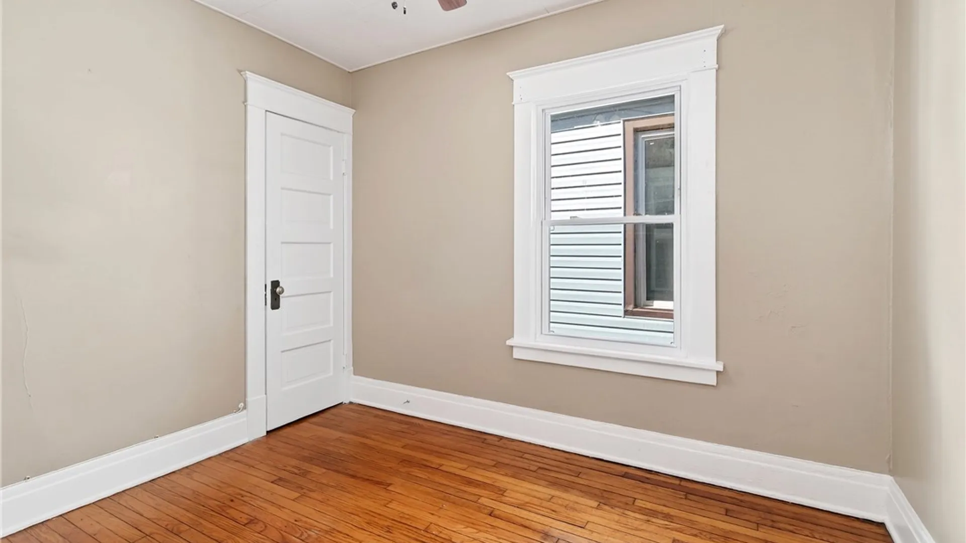 Property at 76 Vernon Place, Buffalo, NY 14214 23