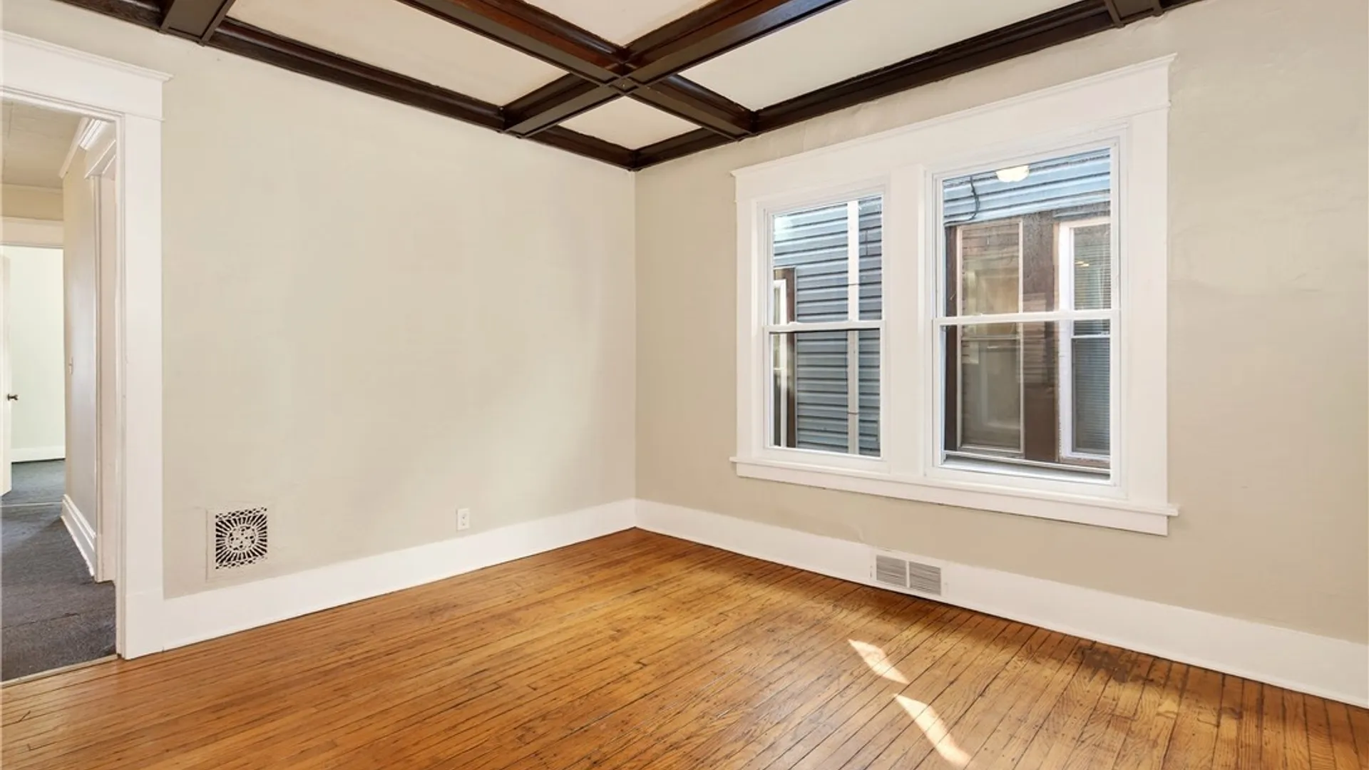 Property at 76 Vernon Place, Buffalo, NY 14214 6